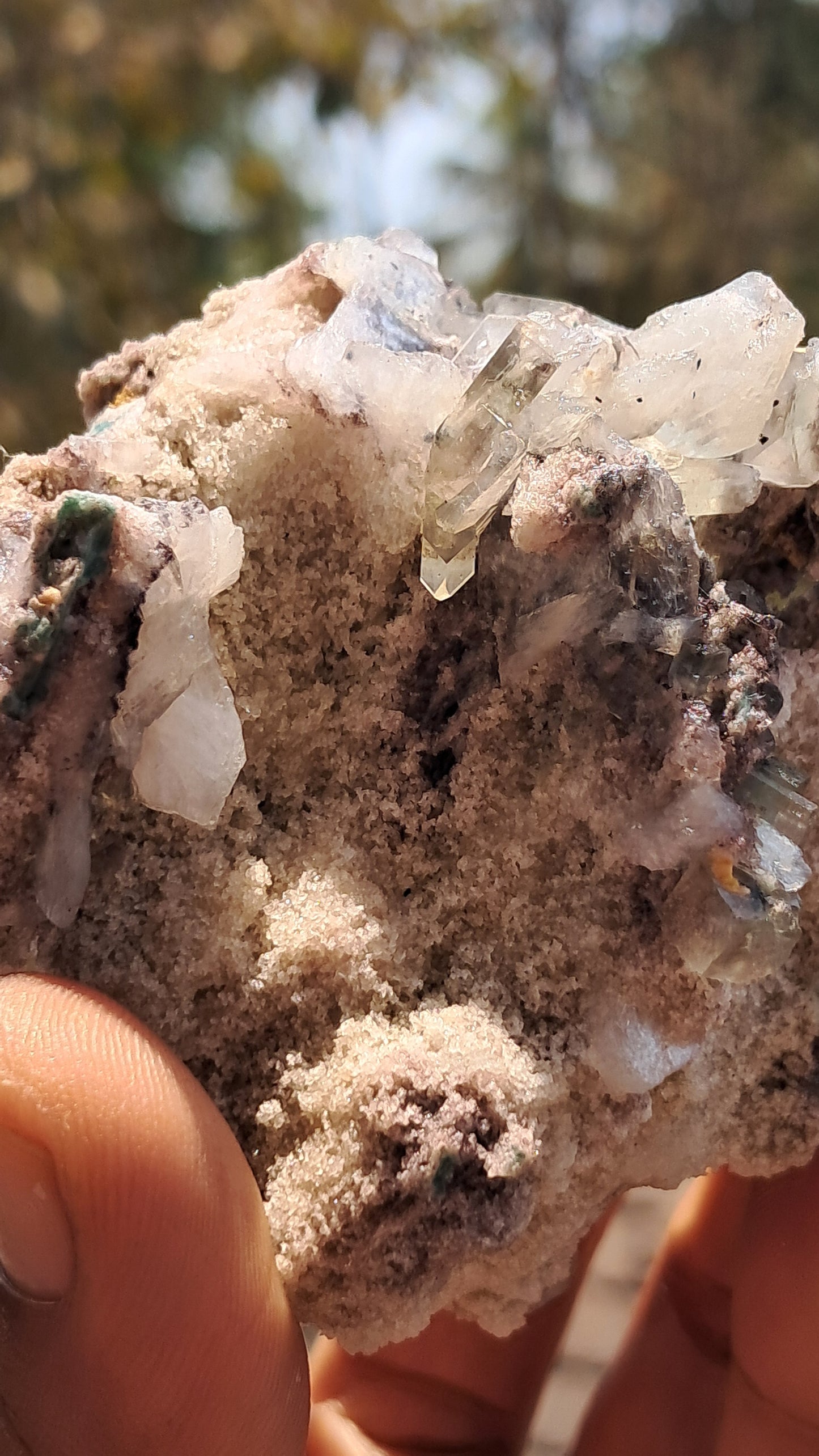 Apofilita Verde (Fluorapofilita) con Estilbita en Matriz (Ajanta) Cristal Natural | Muestra Mineral #GA16