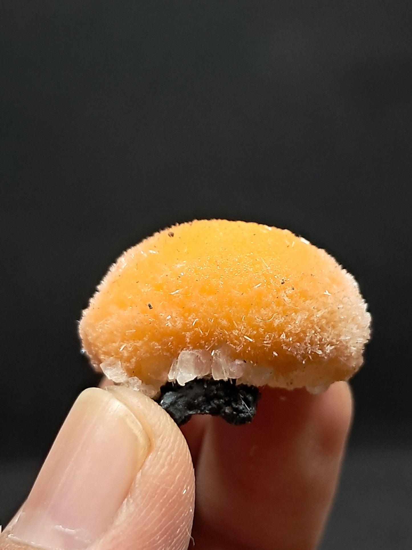 Muestra de mineral de Thomsonita con mesolita (Madhya Pradesh) | Zeolita n.° THM8