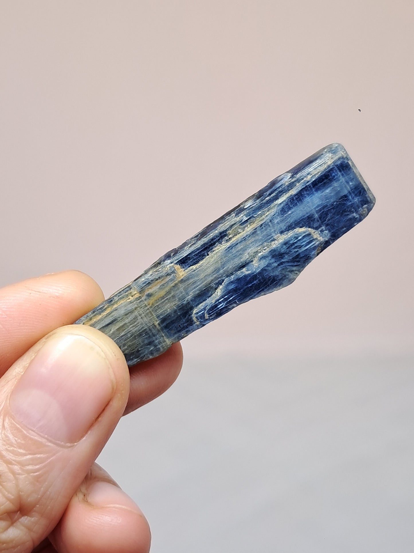 Piedra natural cianita azul (Nepal) n.° KY24