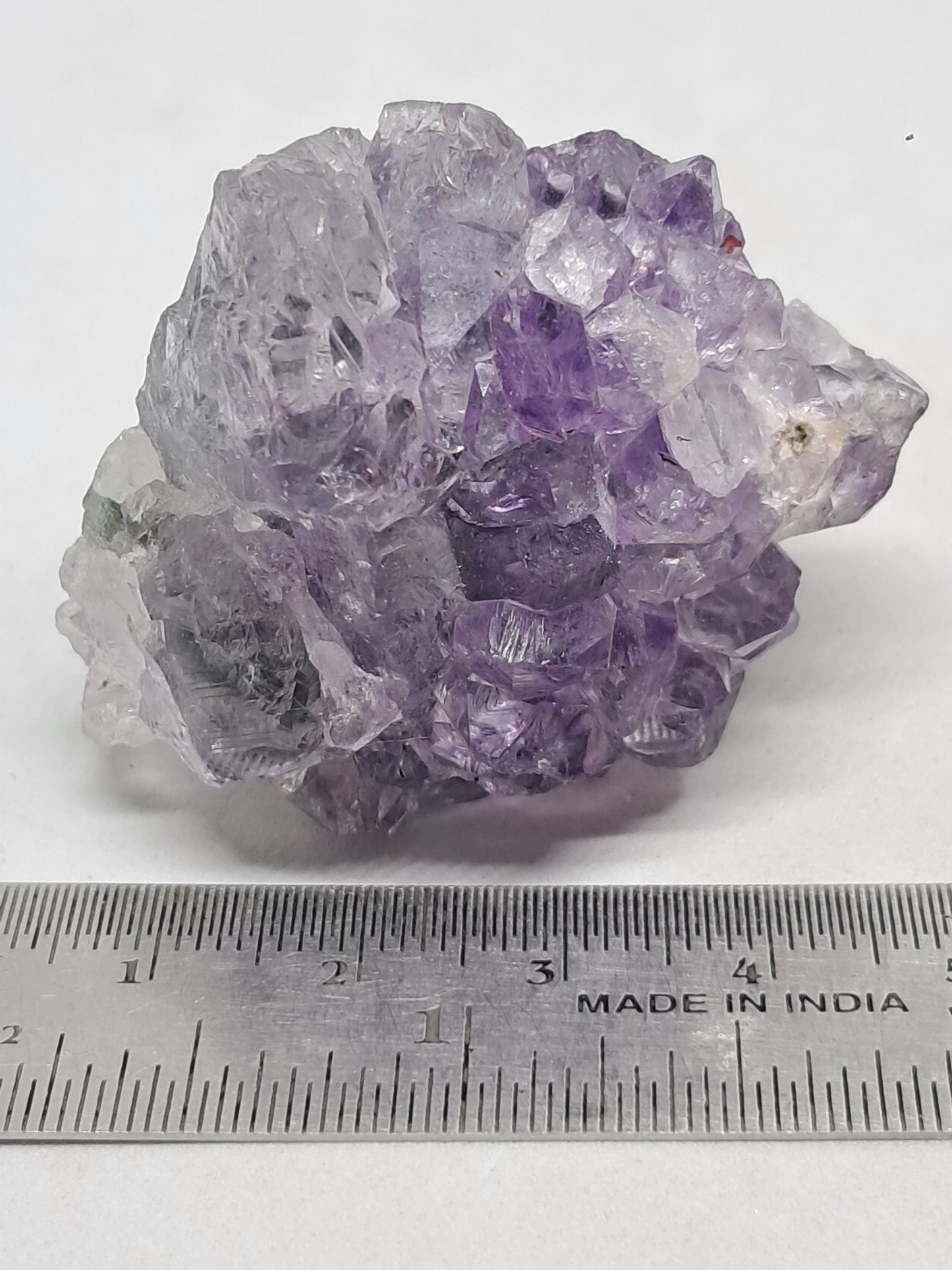 Amatista Elestial sobre matriz de hematita, goethita y calcedonia (Karur) | Cúmulo de cristales | Piedra natural | Ejemplar mineral n.° KA98