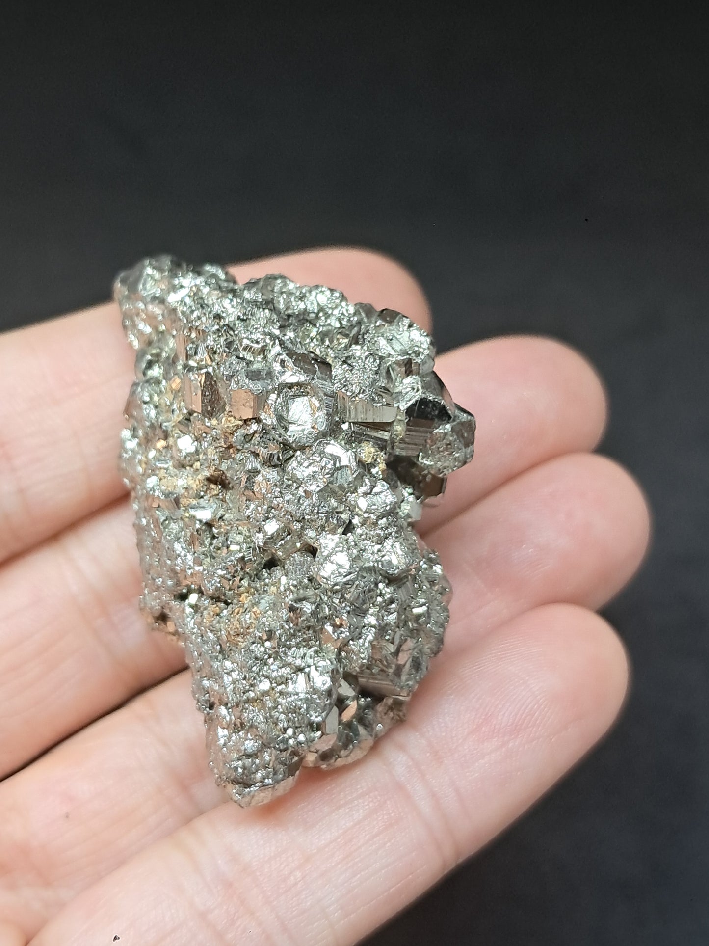 Pirita en bruto (Perú) Drusa natural | Ejemplar mineral | Rocas y cristales #PR21
