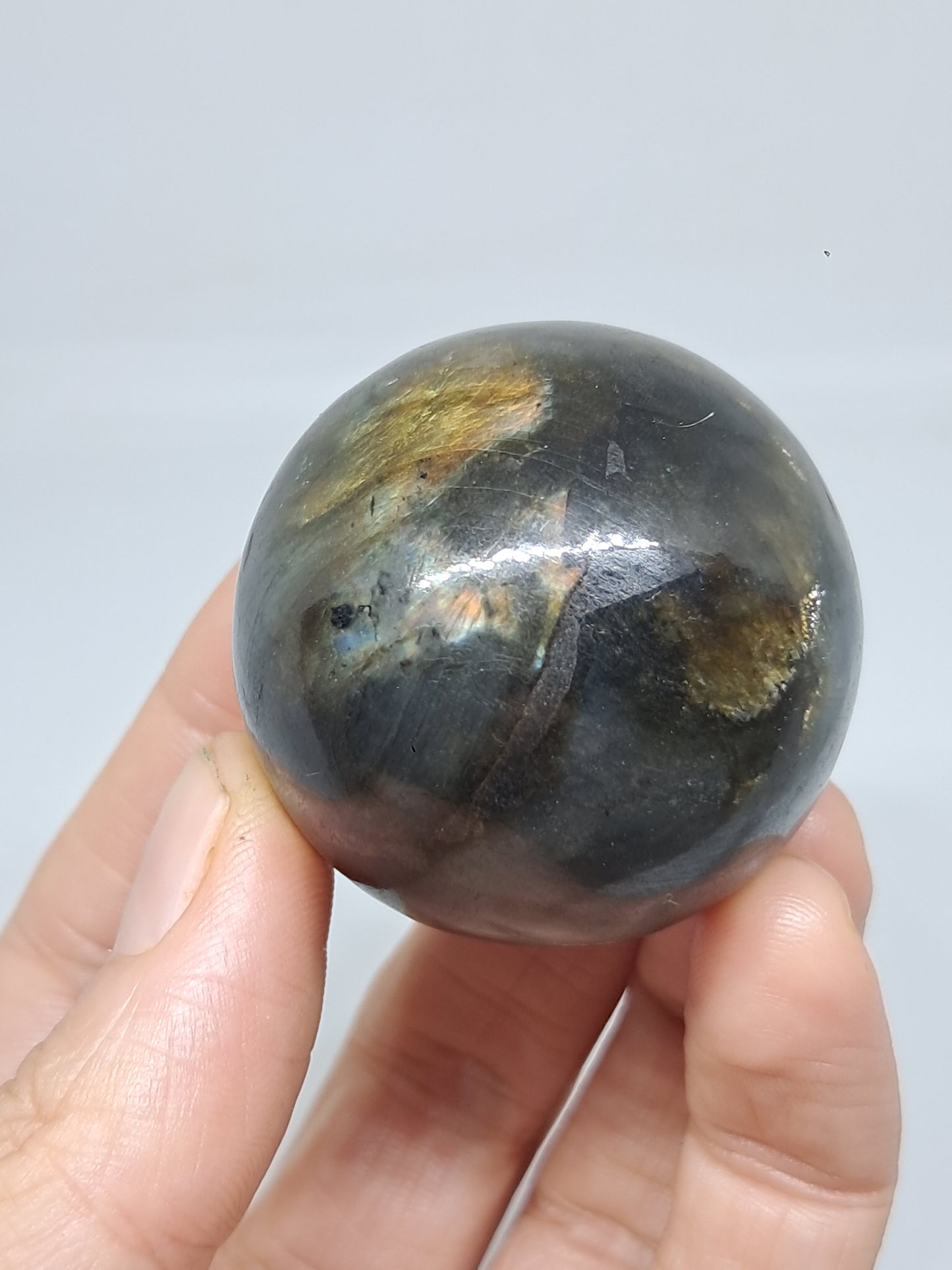 Esfera de labradorita (Madagascar) | Fogonazo intenso | Piedra pulida #LB12