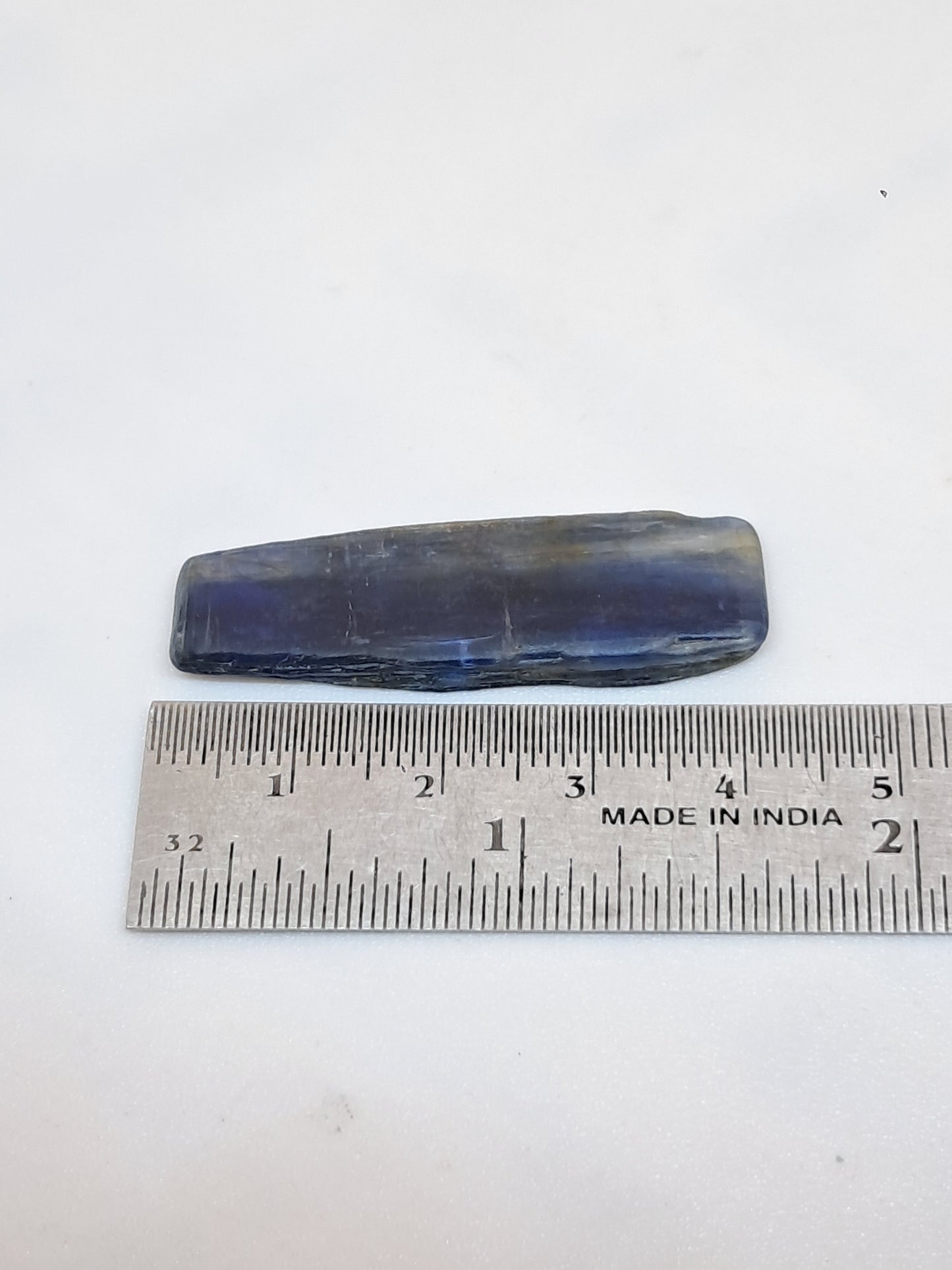 Piedra natural cianita azul (Nepal) n.° KY22