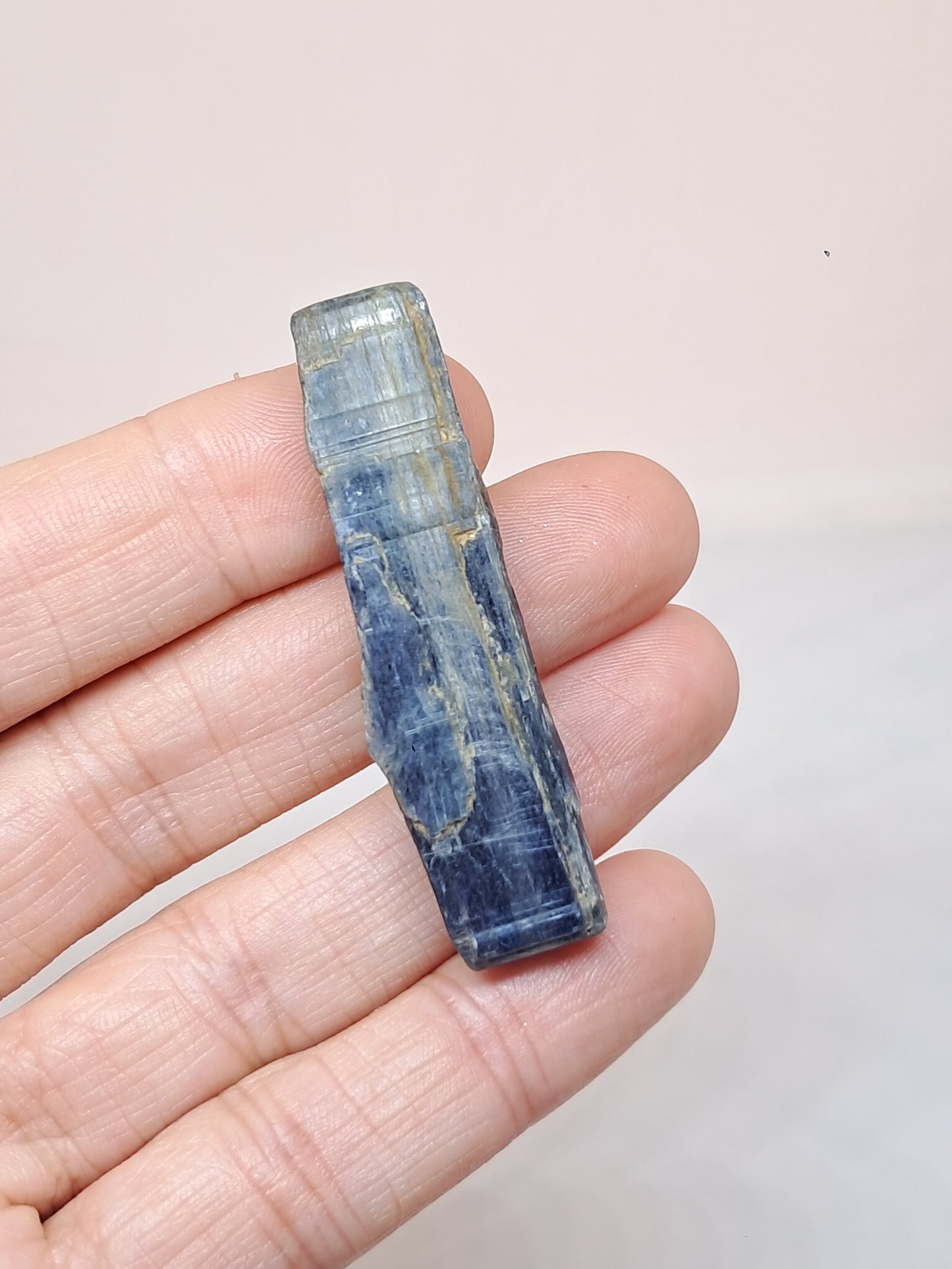 Piedra natural cianita azul (Nepal) n.° KY24