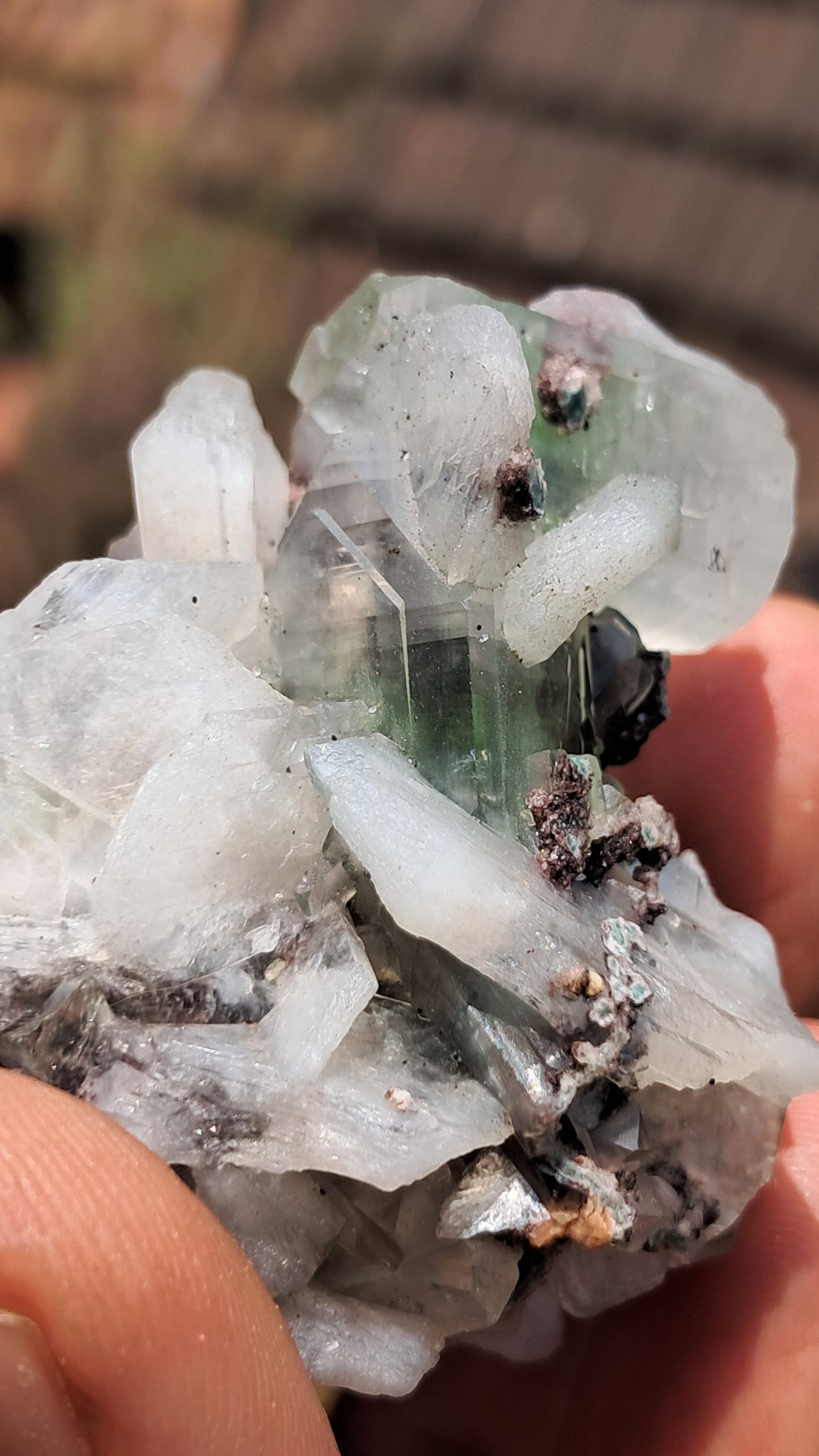 Apofilita Verde (Fluorapofilita) con Estilbita sobre Matriz (Ajanta) Cristal Natural | Muestra Mineral #GA18