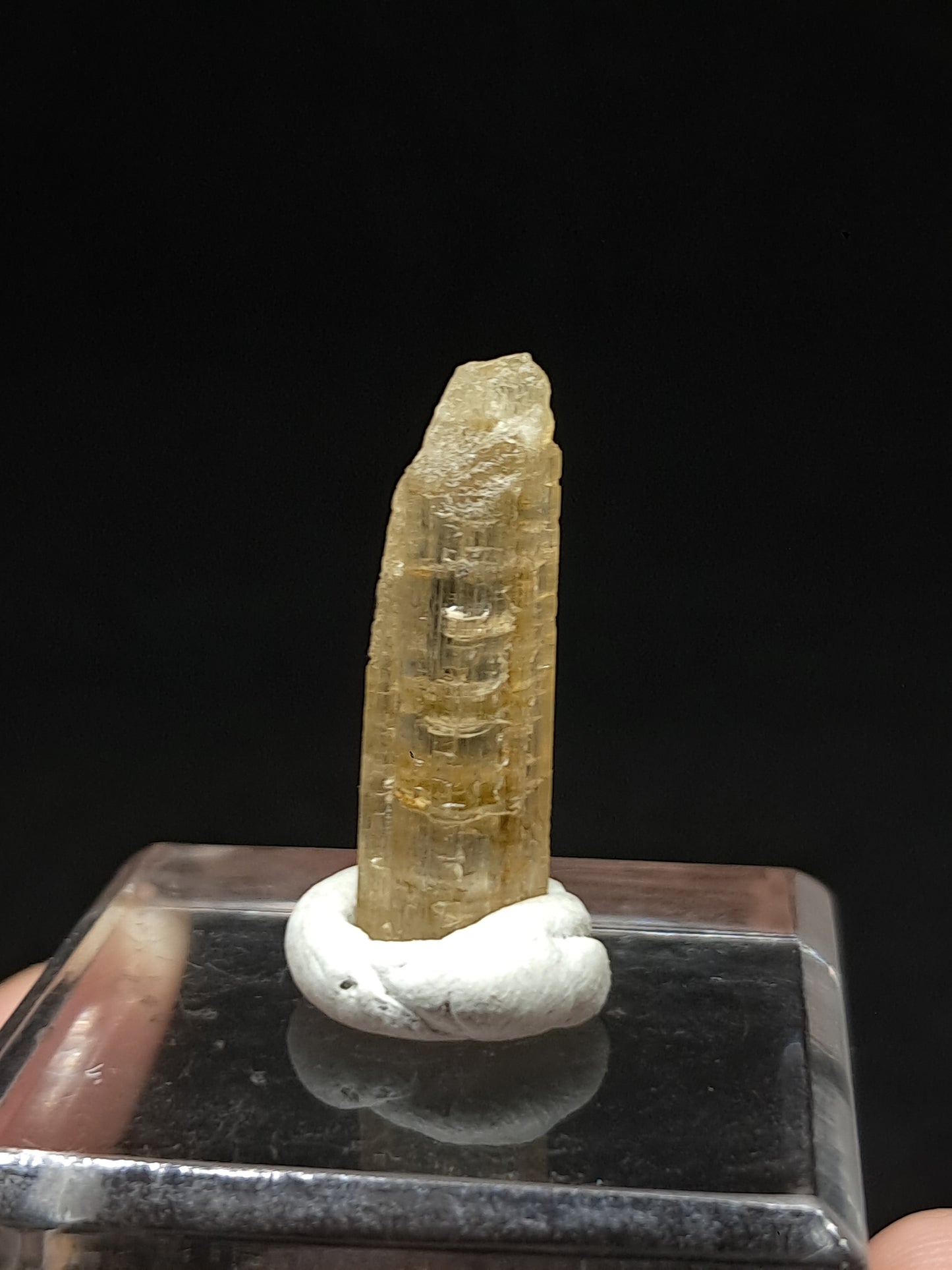 Scapolite Natural Crystal (Karur) UV Reactive | Rough Stone | Mineral Specimen #SCP15