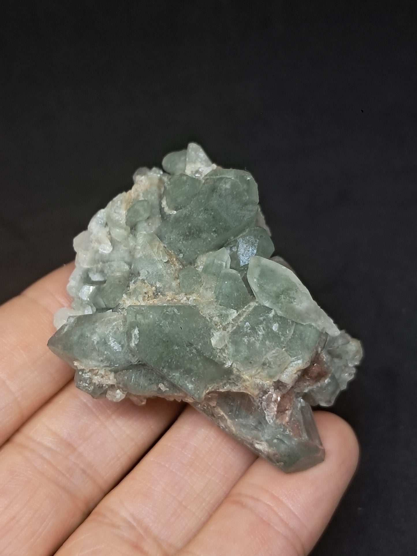 Racimo Natural de Cuarzo Fantasma Clorita (Kullu) | Cristal Chamánico Jardín #CQ68