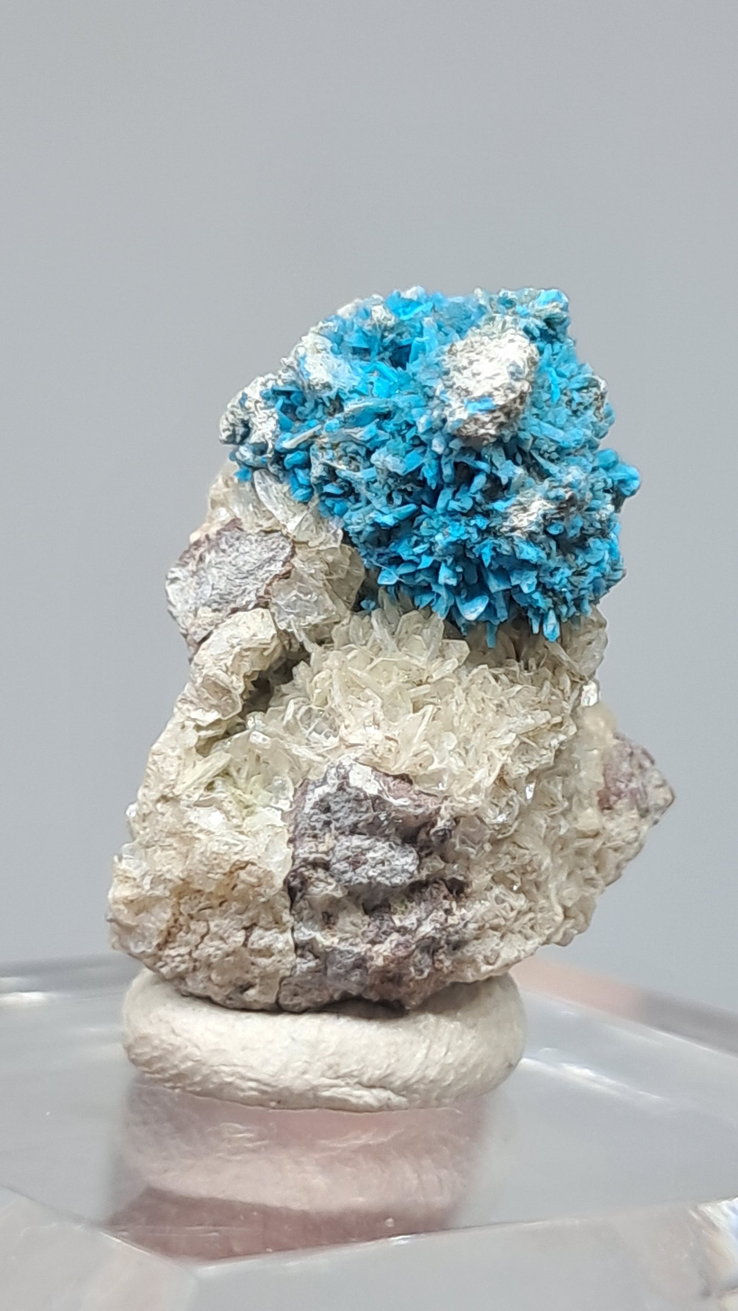 Pentagonita en matriz de Heulandita (Wagholi) Cristal en bruto | Piedra natural | Ejemplar de mineral raro #CV70