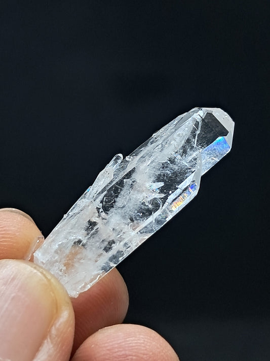 Cristal de cuarzo transparente Faden (Santander, Colombia) Punta natural | Ejemplar mineral n.° COQ31