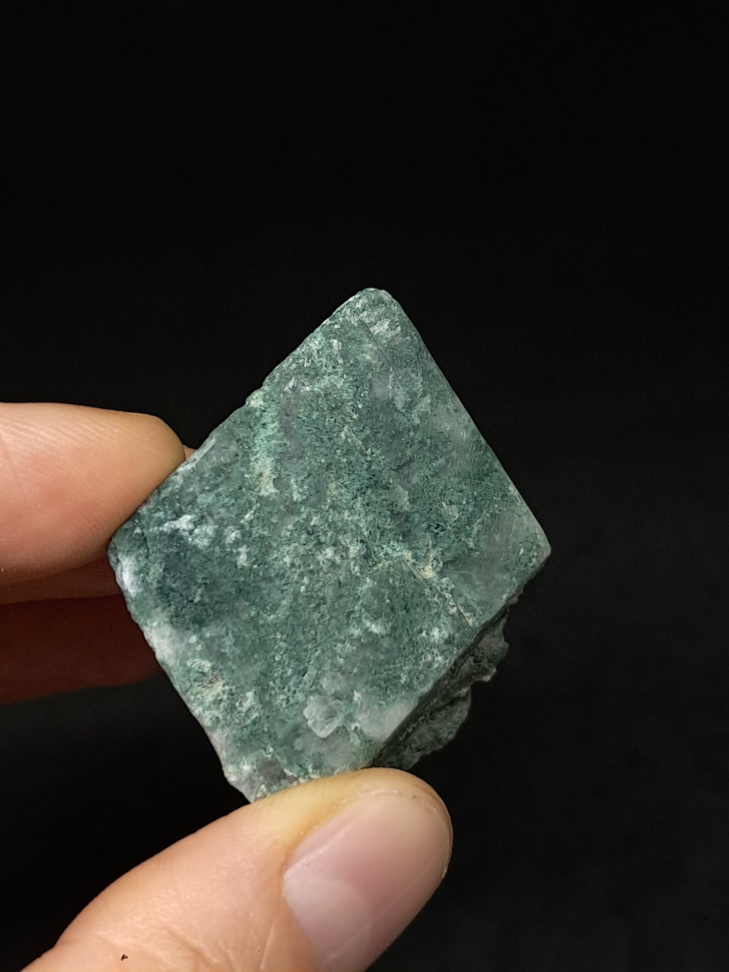 Calcita blanca (Sri Lanka) en bruto | Cristal natural | Ejemplar mineral n.° CA11