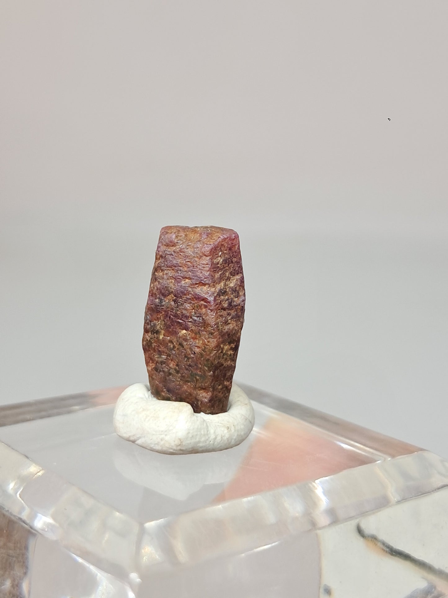 Cristal de rubí en bruto (Tamil Nadu) Piedra natural | Muestra mineral #RB28