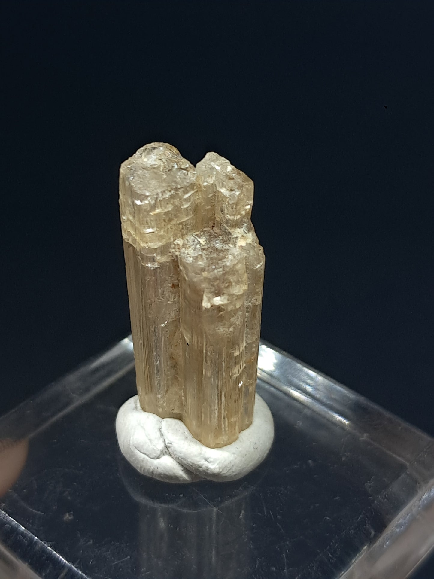 Fluorescent Scapolite Natural Crystal (Karur) UV Reactive | Rough Stone | Mineral Specimen #SCP14