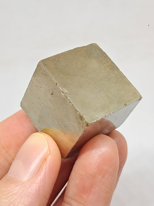 Pirita en bruto (España), cristal natural | Calidad de coleccionista n.° PR18