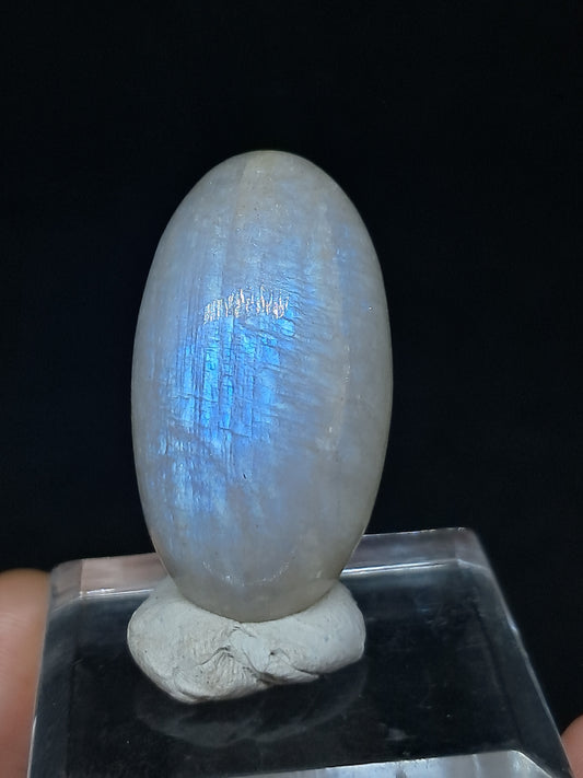 Piedra lunar Shivalingam | Brillo azul | Piedra natural de buena calidad