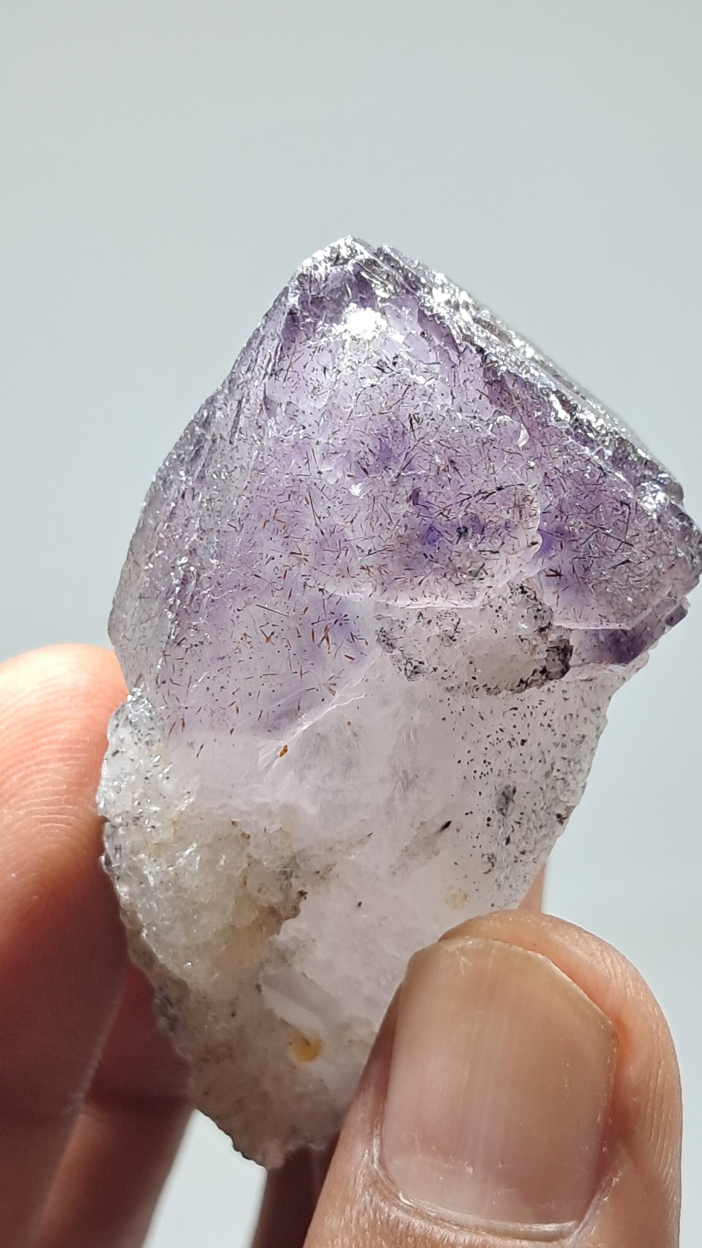 Amatista Elestial sobre Pseudomorfo de Cuarzo | Inclusiones de Hematita Goethita Rutilo | Cristal Natural | Muestra Mineral #KA192