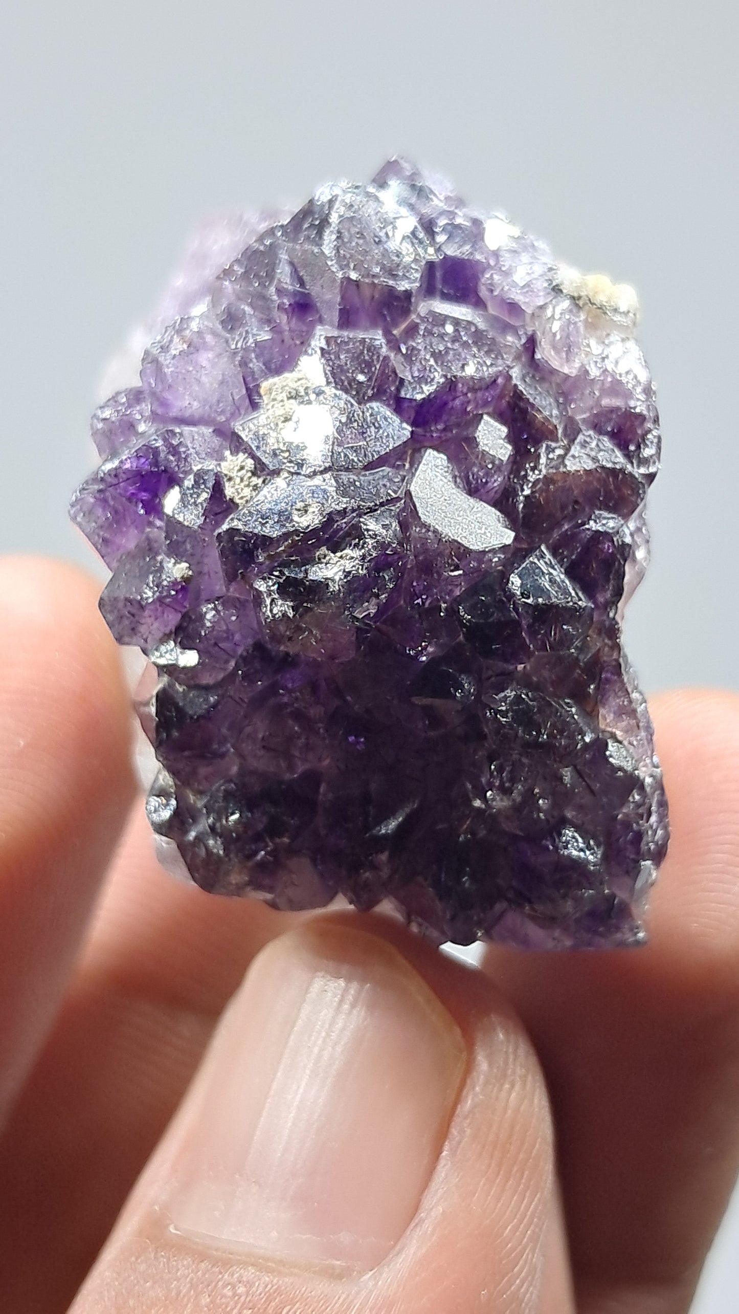 Amatista Elestial Morada Profunda | Inclusiones de Hematita Goethita Rutilo | Cristal Natural | Muestra Mineral #KA197