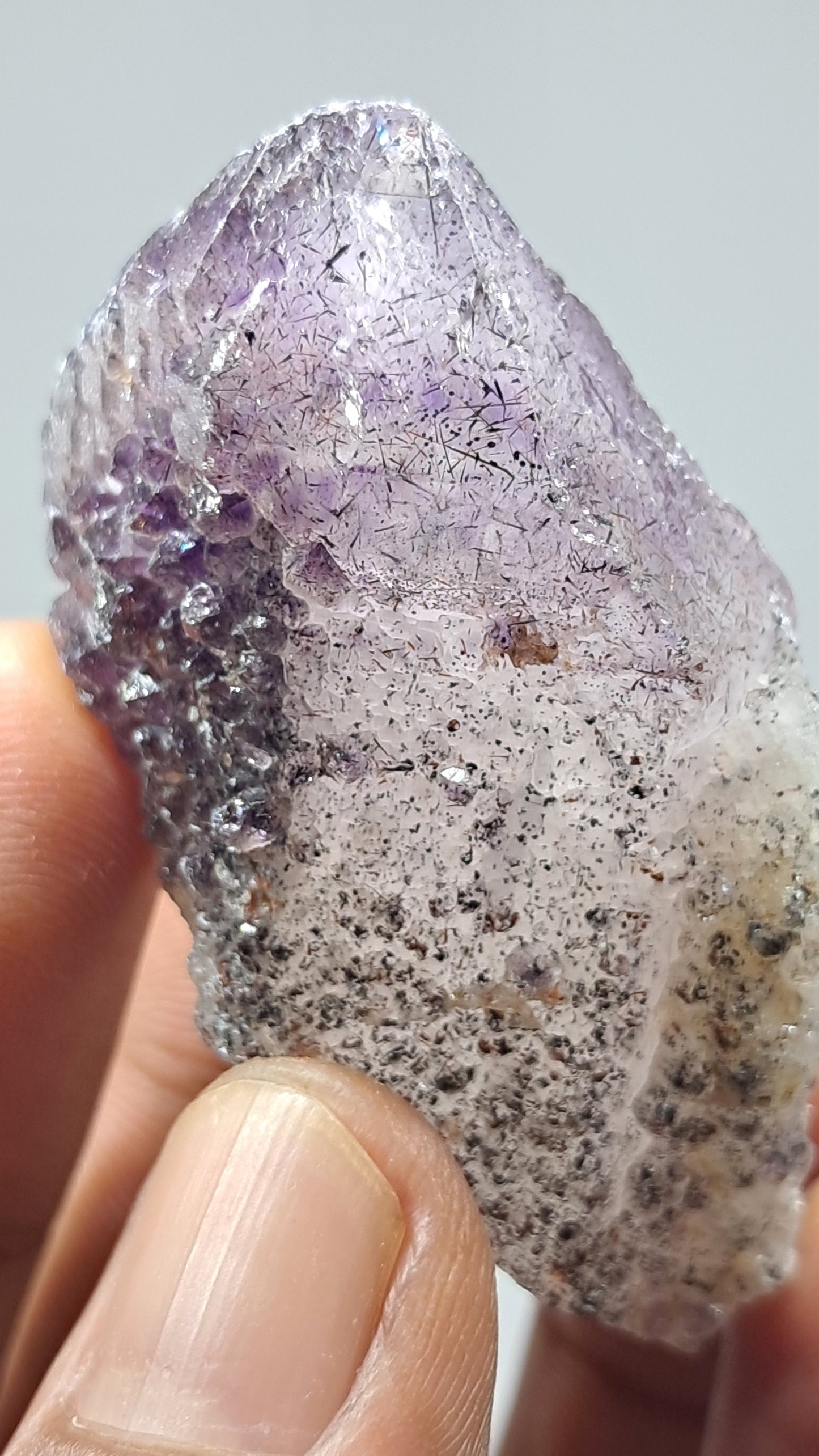 Amatista Elestial sobre Pseudomorfo de Cuarzo | Inclusiones de Hematita Goethita Rutilo | Cristal Natural | Muestra Mineral #KA192