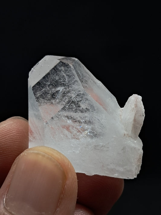 Cristal de cuarzo tabular transparente (Santander, Colombia) Punta natural | Ejemplar mineral n.° COQ29