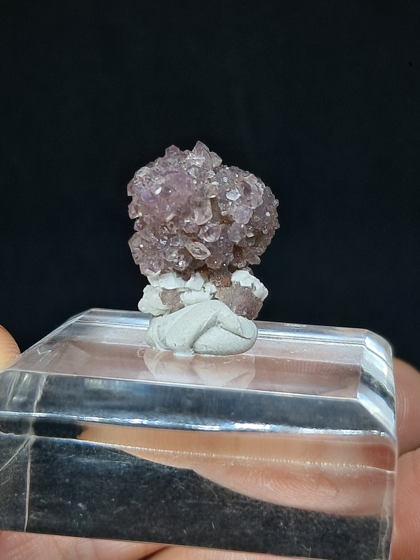 Cúmulo de amatista drusa sobre matriz de feldespato (Karur) | Cristal en bruto | Piedra natural | Ejemplar mineral n.° KA112
