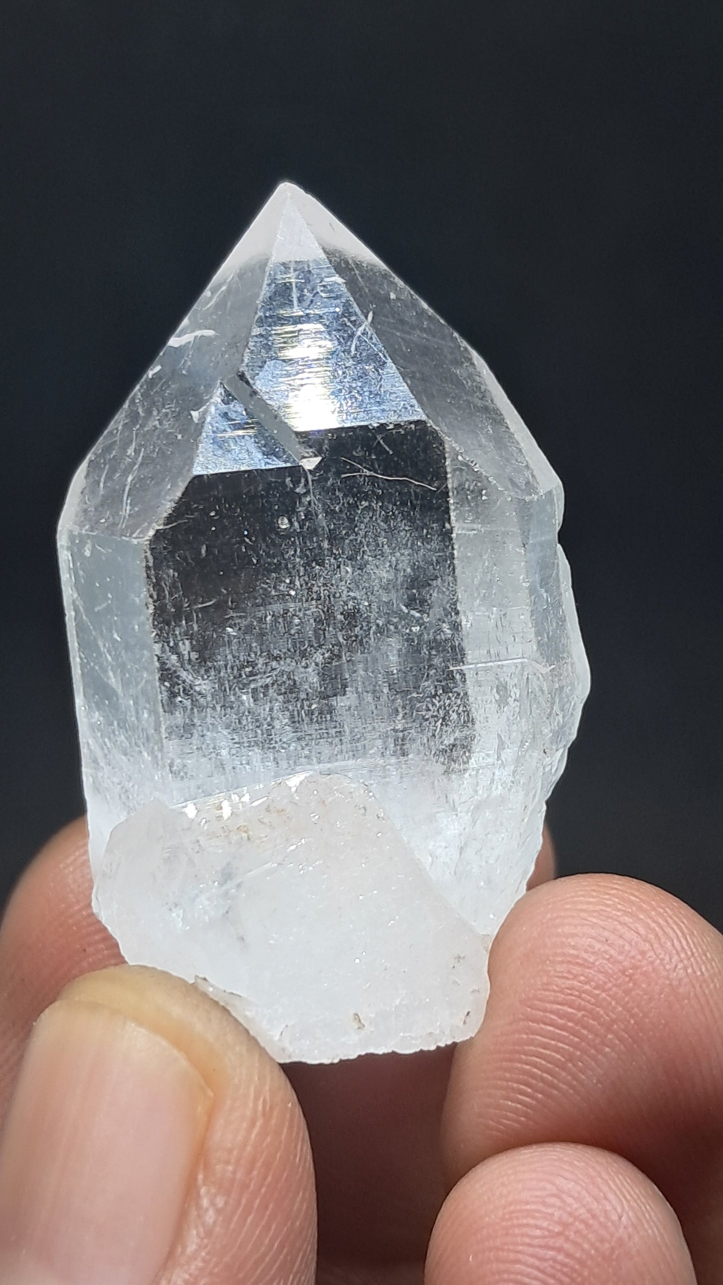 Cuarzo del Himalaya con gemelo penetrante | Terminación escalonada | Ejemplar mineral n.° CH78