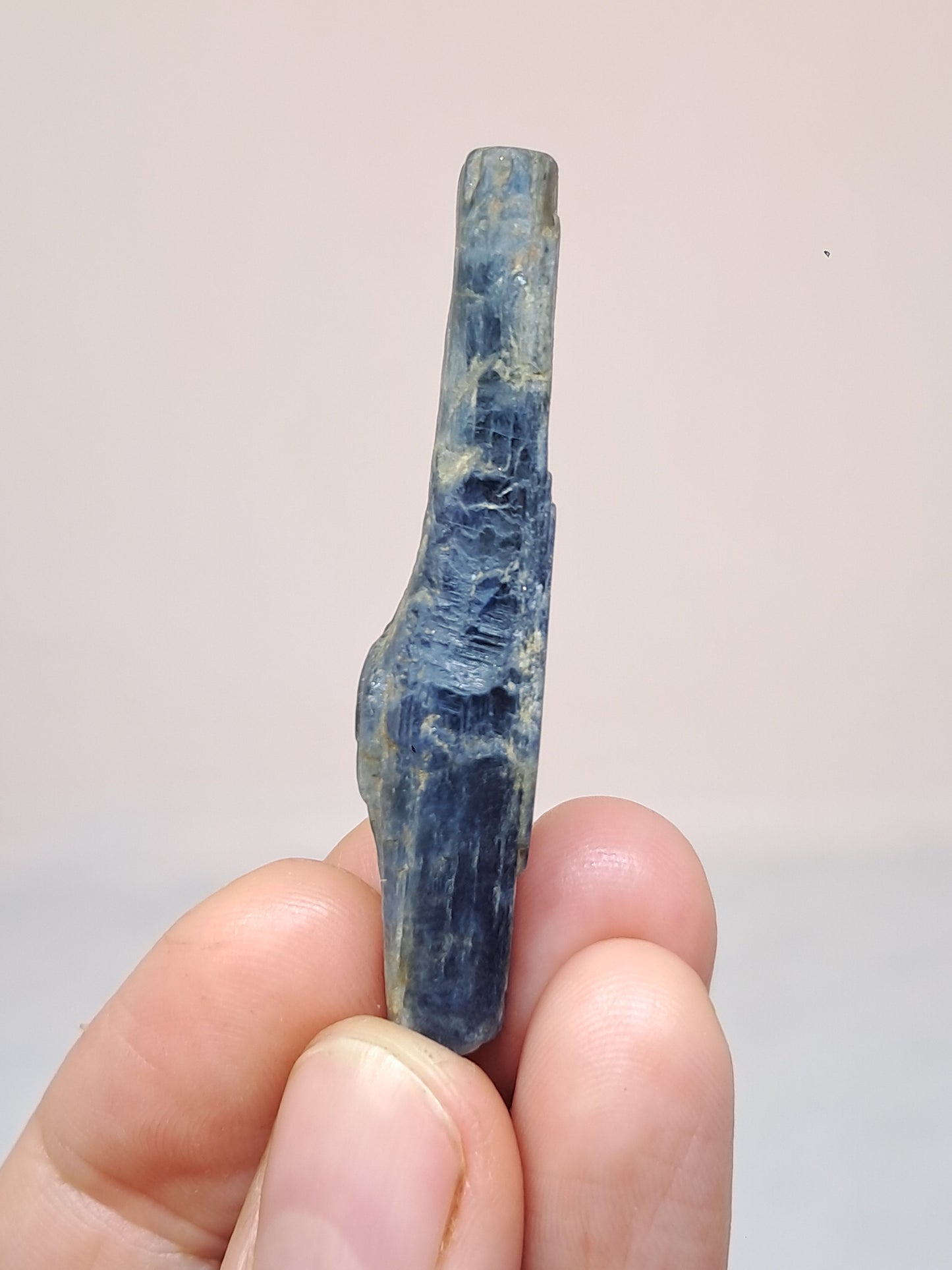 Piedra natural cianita azul (Nepal) n.° KY24