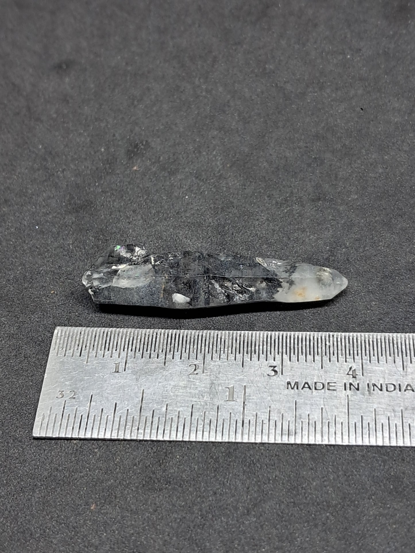 Punta de cuarzo turmalinado (Karur) Cristal natural | Muestra mineral #TQ33