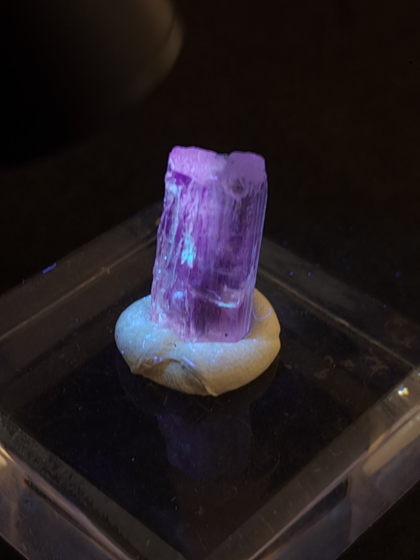 Fluorescent Scapolite Crystal (Karur) UV Reactive | Rough Stone | Natural Mineral Specimen #SCP19