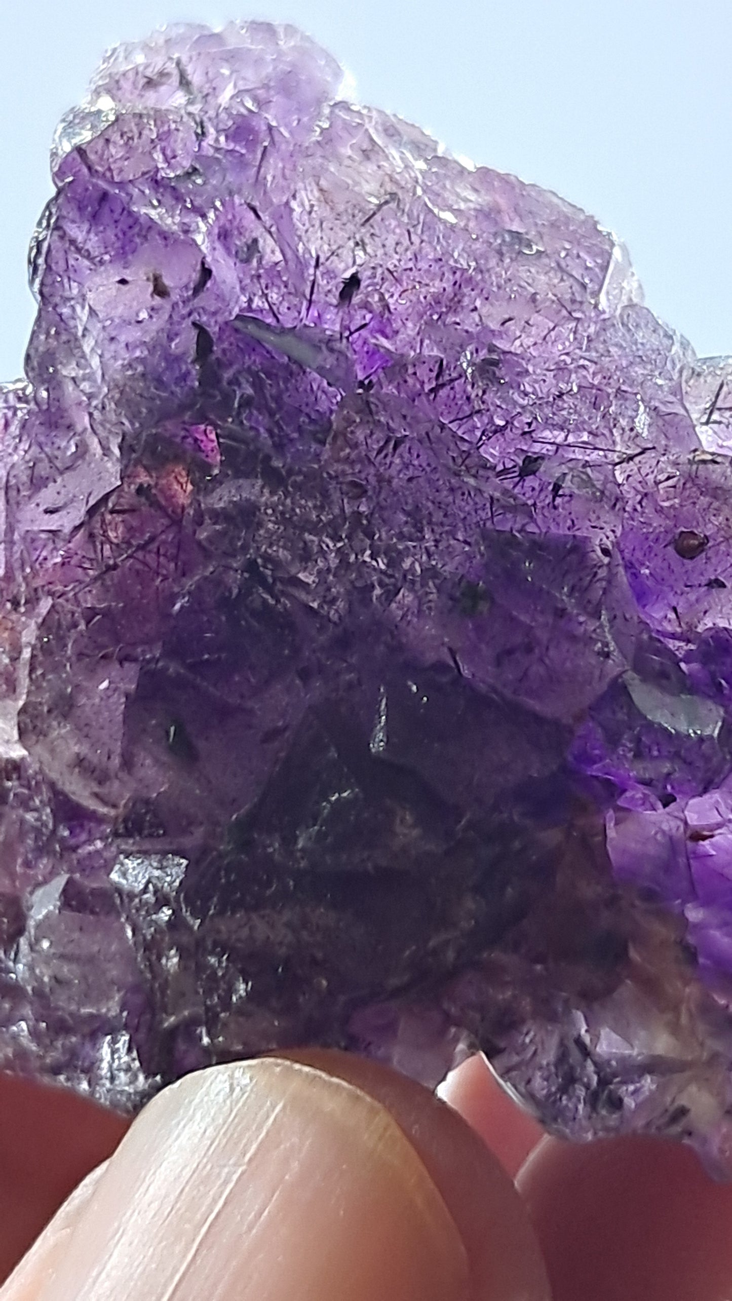 Amatista Elestial Morada Profunda | Inclusiones de Hematita Goetita Rutilo | Cristal Natural | Espécimen Mineral #KA196