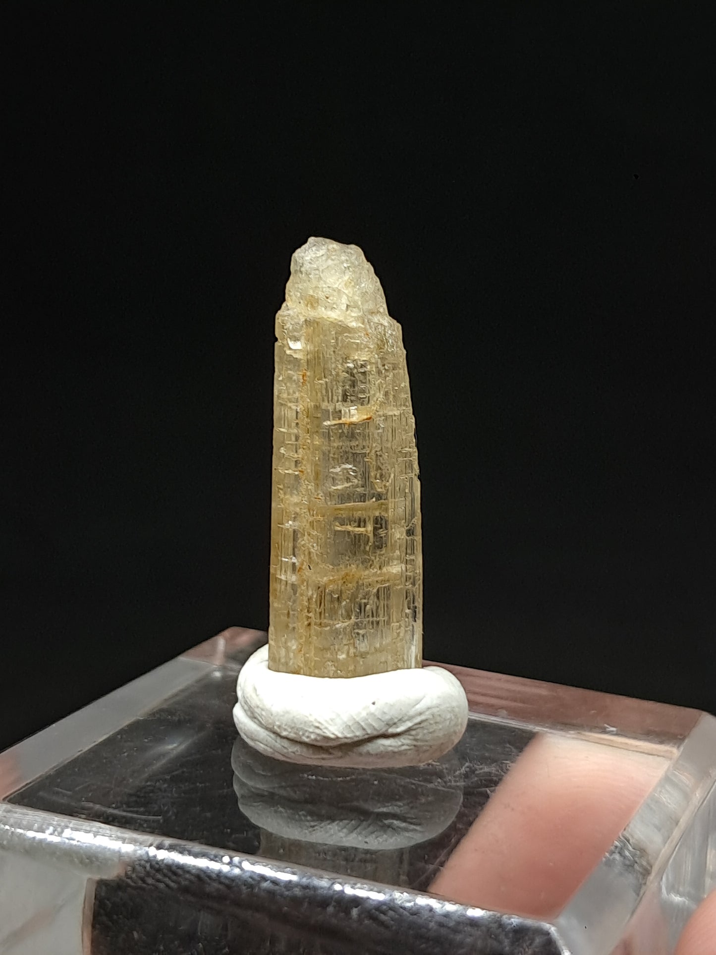 Scapolite Natural Crystal (Karur) UV Reactive | Rough Stone | Mineral Specimen #SCP15