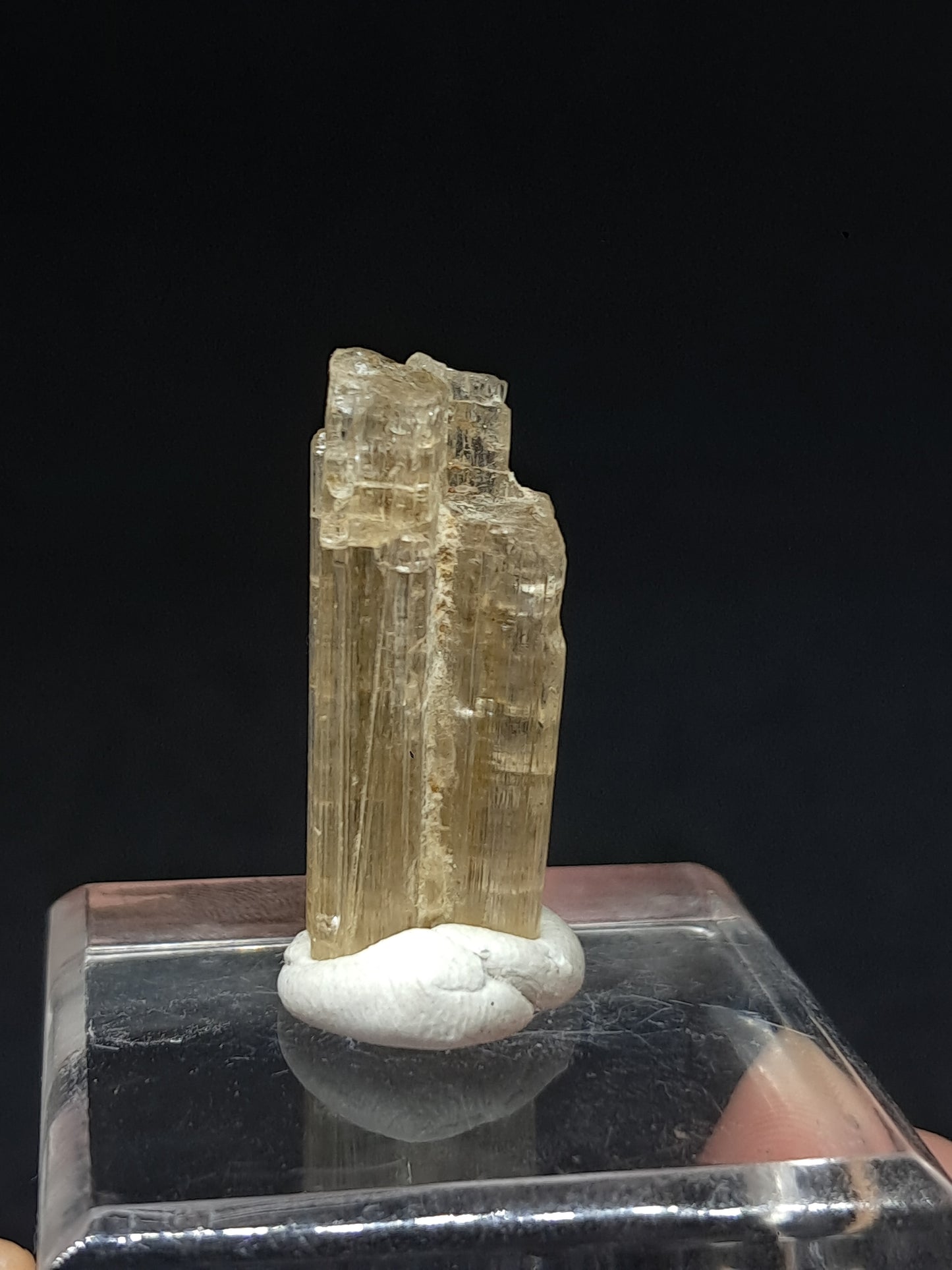 Fluorescent Scapolite Natural Crystal (Karur) UV Reactive | Rough Stone | Mineral Specimen #SCP14