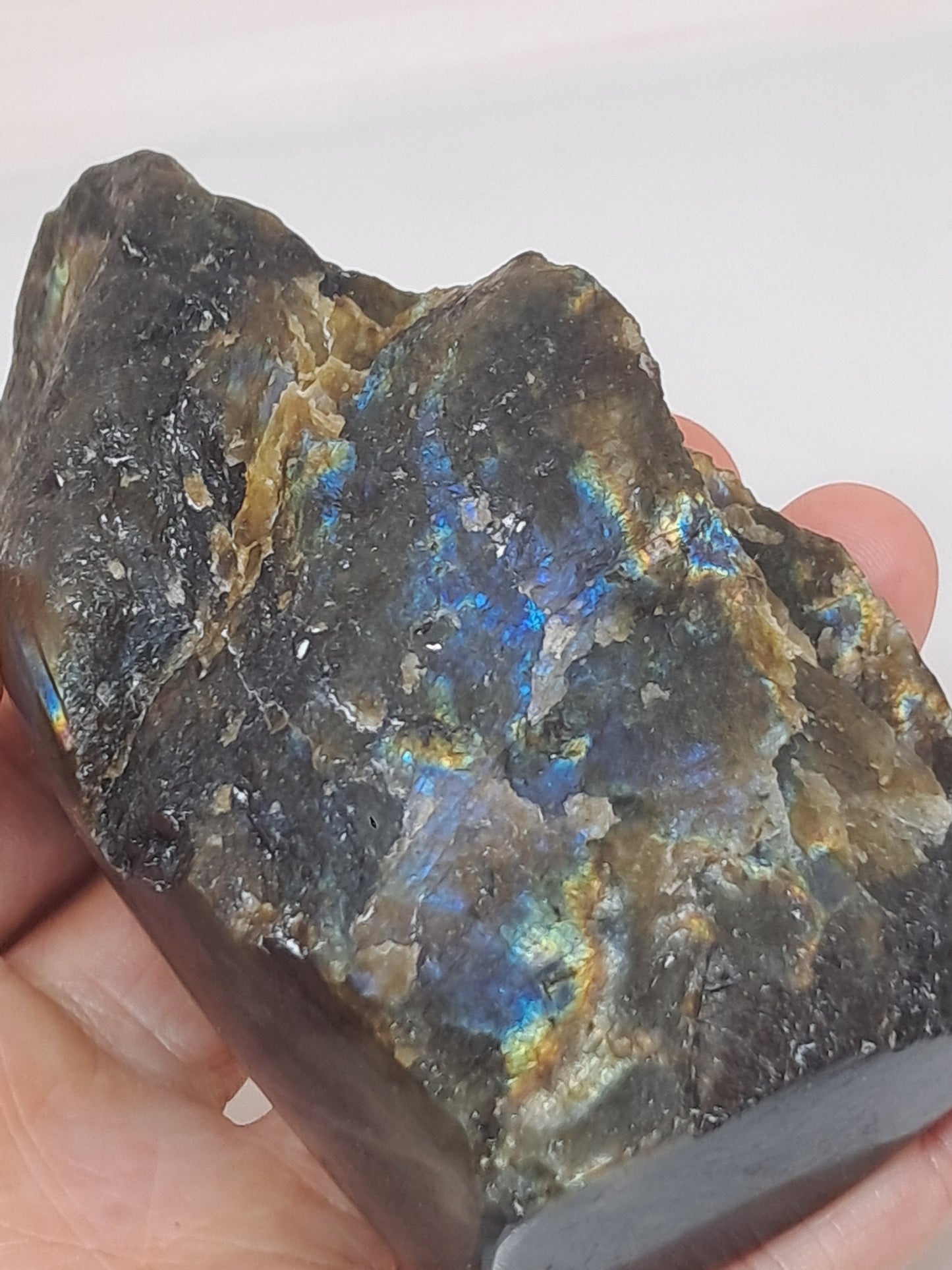 Labradorita | Cristal natural | Piedra semipulida y semipulida | Azul, amarillo y morado | Buena iridiscencia #LB2