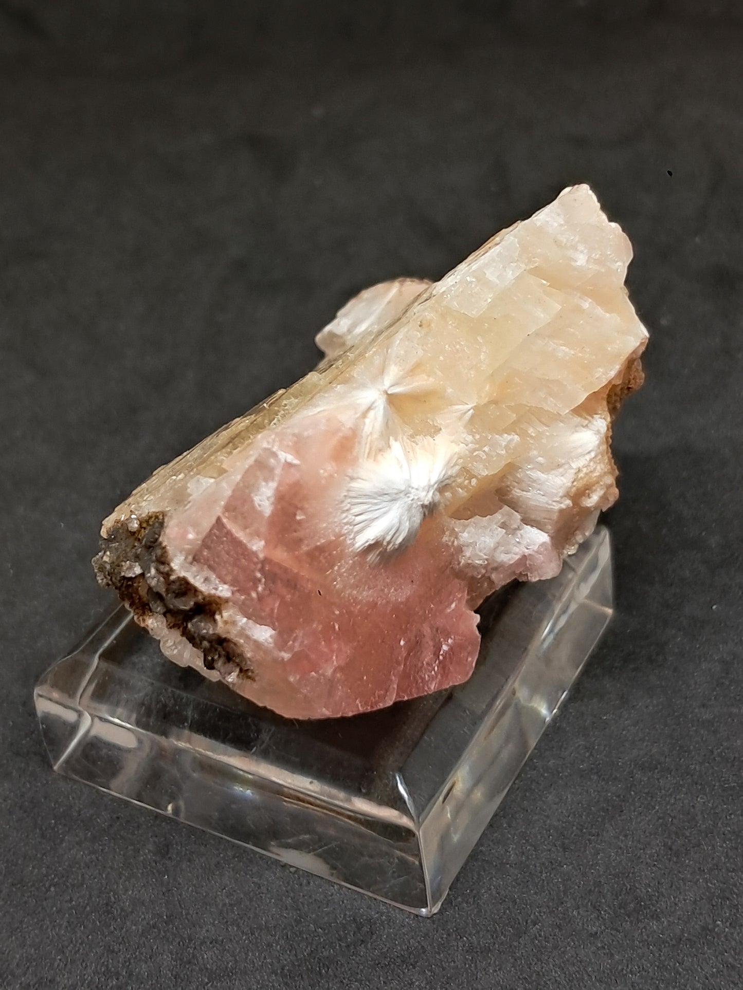 Calcita rojiza/rosa con mesolita *Hallazgo raro* (Pithampur) Cristal natural | Piedra en bruto | Espécimen mineral #CA34