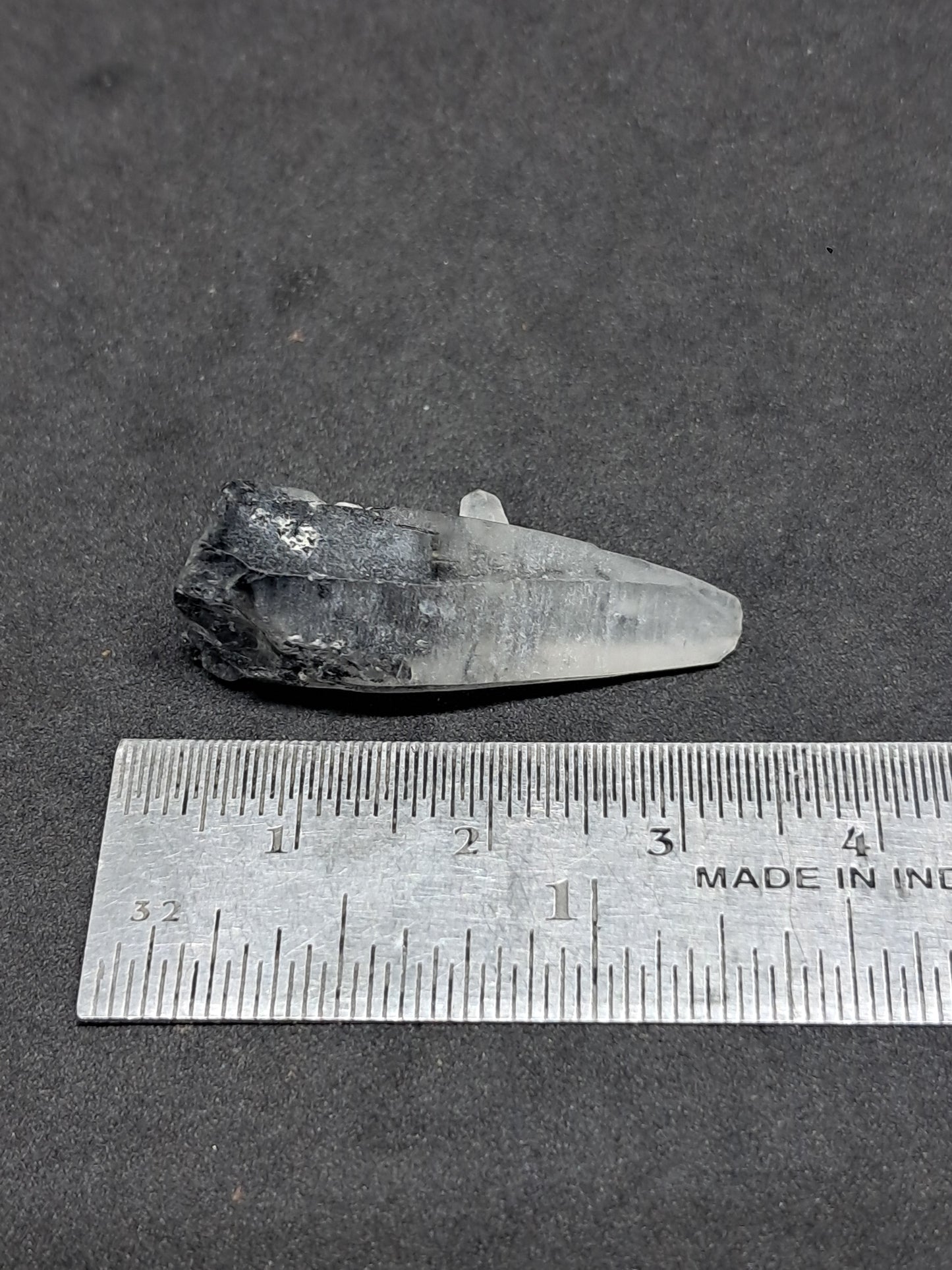Punta de Cuarzo Turmalinado (Karur) Cristal Natural | Muestra Mineral #TQ34