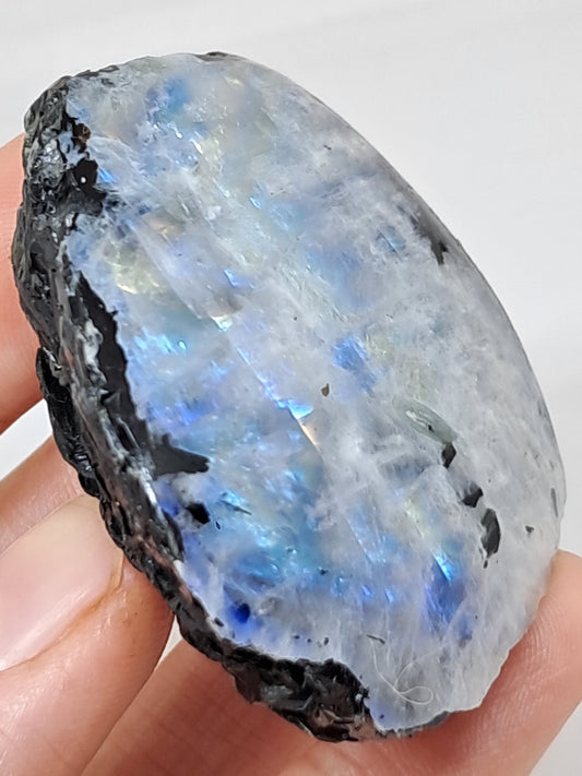 Labradorita blanca | Piedra lunar arcoíris *Alta calidad* (Tamil Nadu) Piedra rugosa y pulida | Roca natural n.° MN24