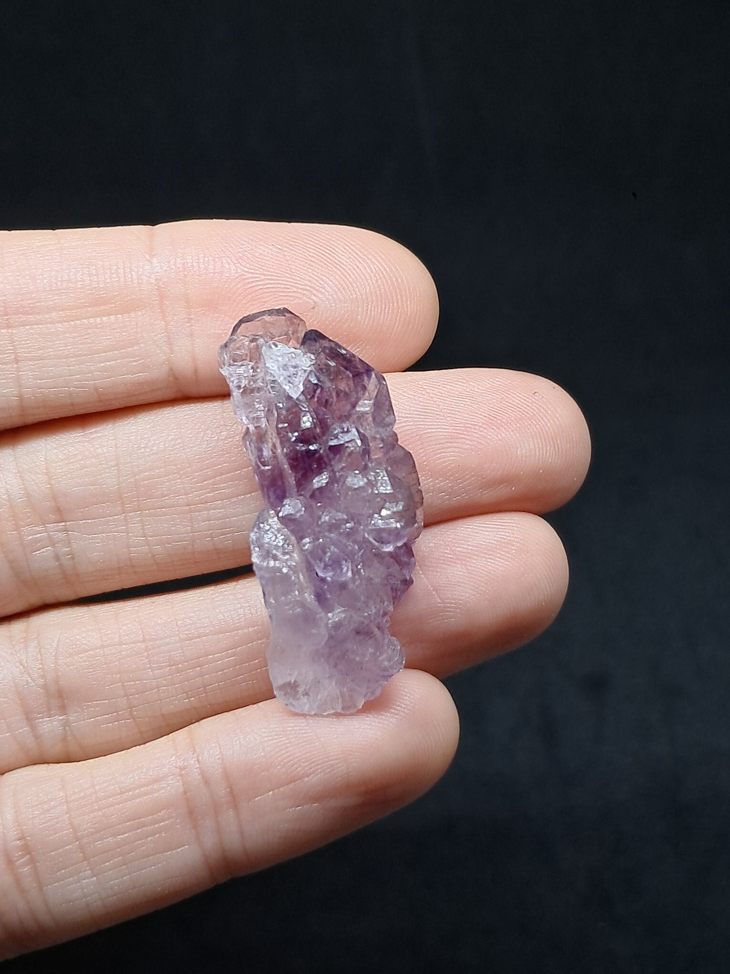 Amatista Elestial con inclusiones "Super Seven" (Karur) | Cristal en bruto | Piedra natural | Ejemplar mineral n.° KA138