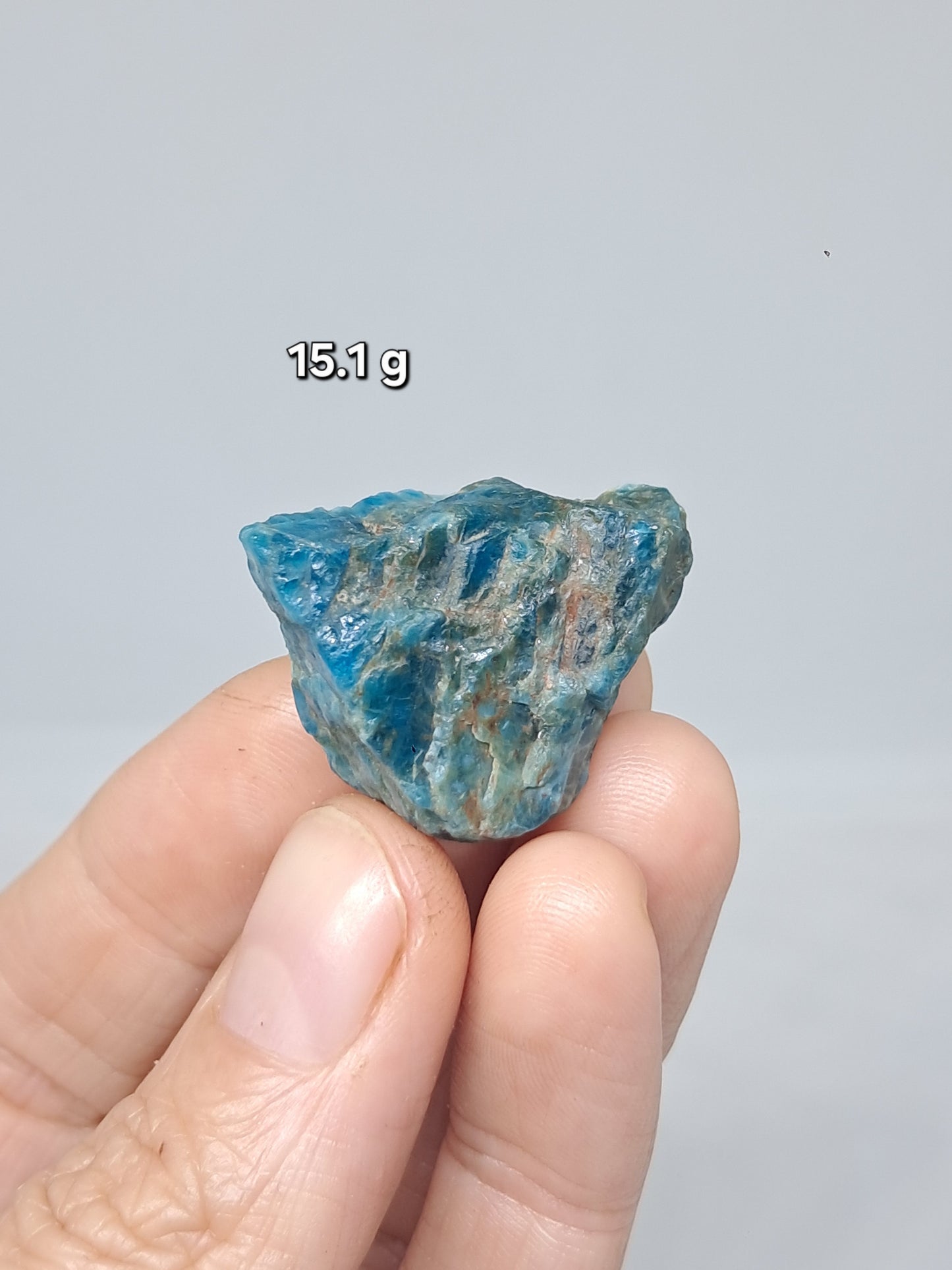 Apatita azul cristalina en bruto (Madagascar) Piedra natural n.° AP6