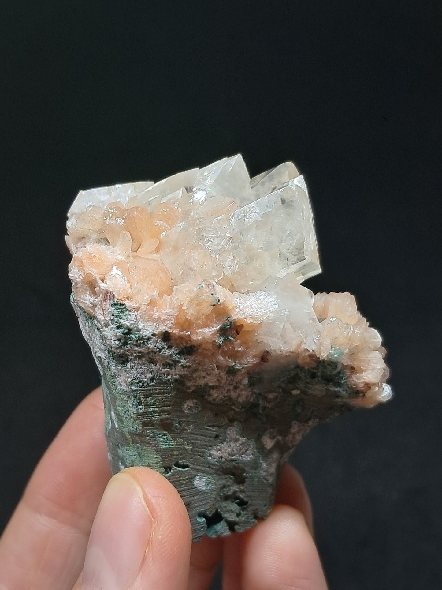 Calcita con estellerita en matriz de basalto (Ajanta) Cristal natural | Piedra en bruto | Muestra mineral #CA40
