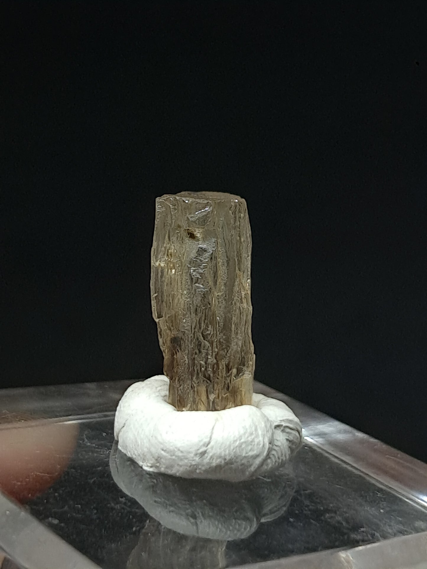 Fluorescent Scapolite Crystal (Karur) UV Reactive | Rough Stone | Natural Mineral Specimen #SCP19