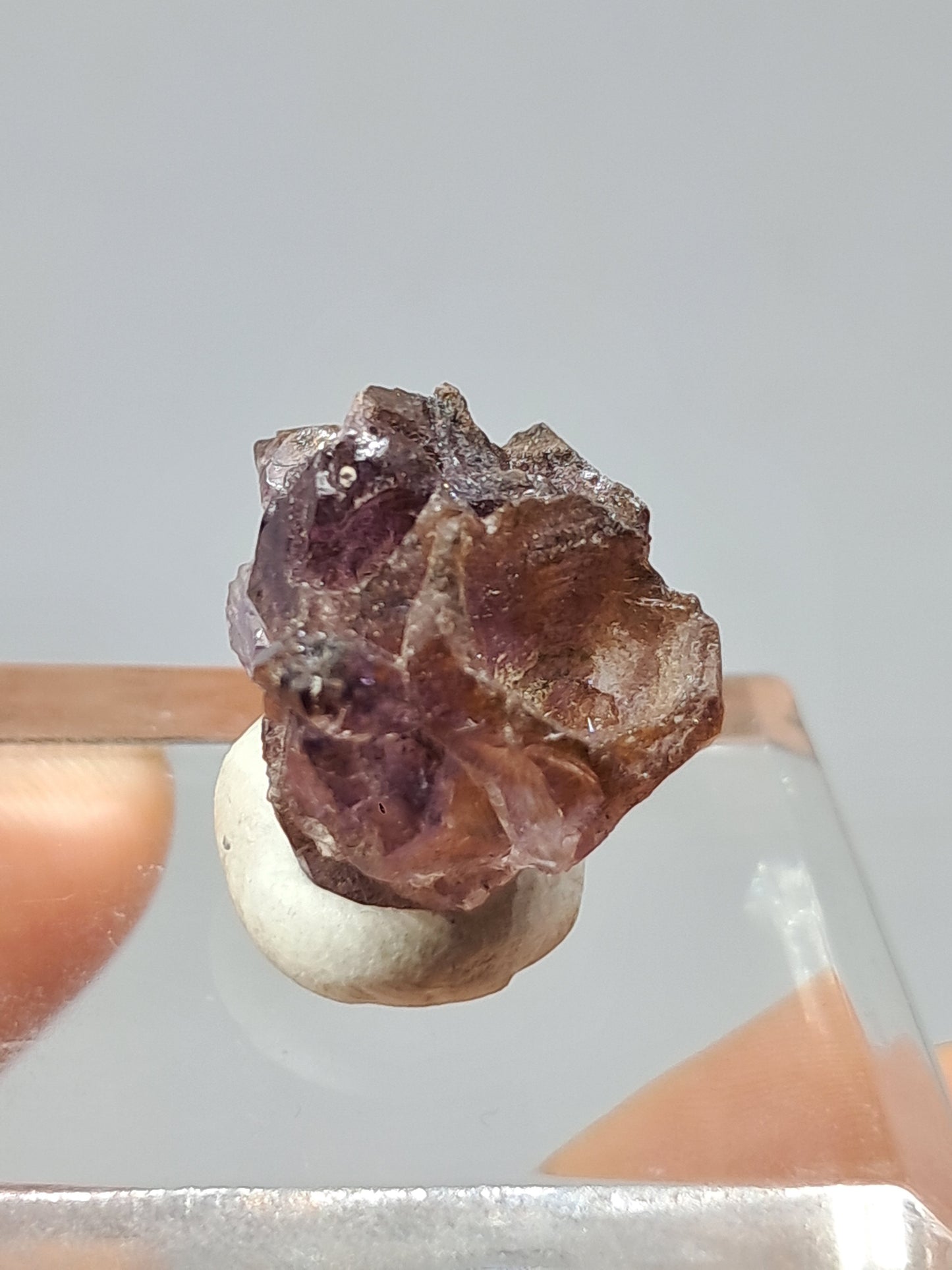 Cúmulo de amatista cetro con inclusiones Super Seven y formación de panal (Karur) | Cristal en bruto | Piedra natural | Ejemplar mineral n.° KA135