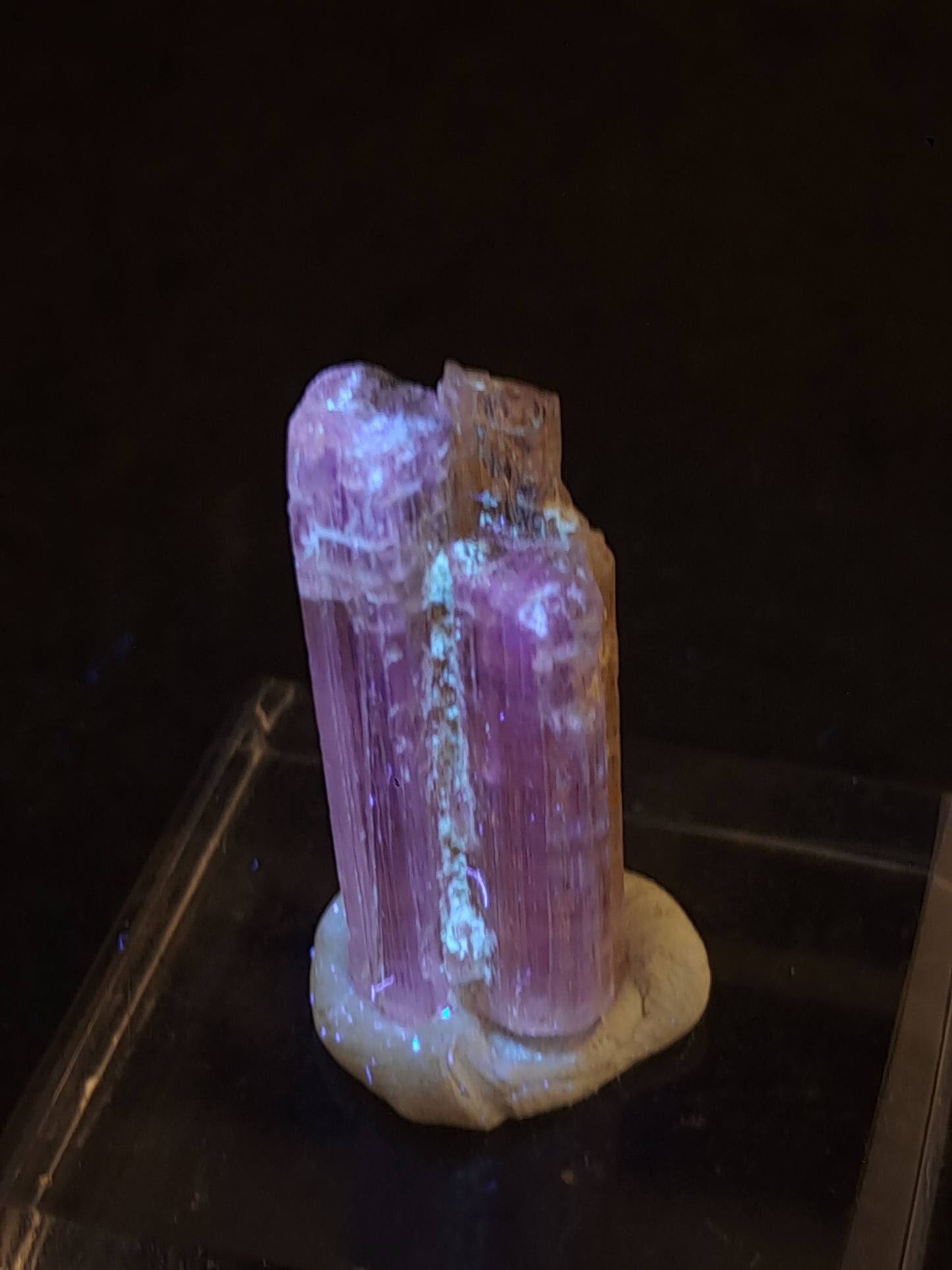 Fluorescent Scapolite Natural Crystal (Karur) UV Reactive | Rough Stone | Mineral Specimen #SCP14