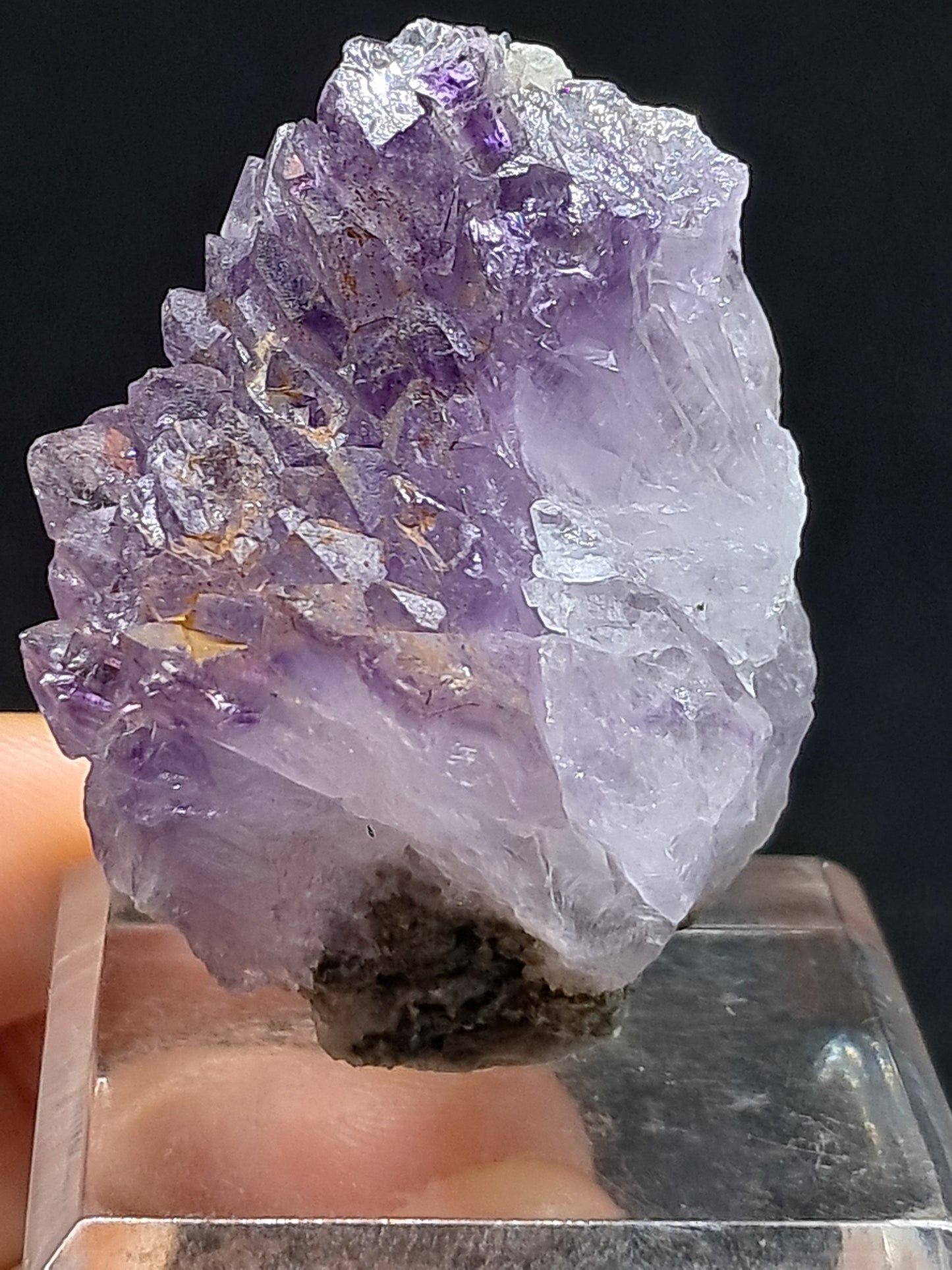 Amatista en racimo con cristal de hematita (karur) y cuarzo morado | Piedra natural | Ejemplar mineral n.° KA89