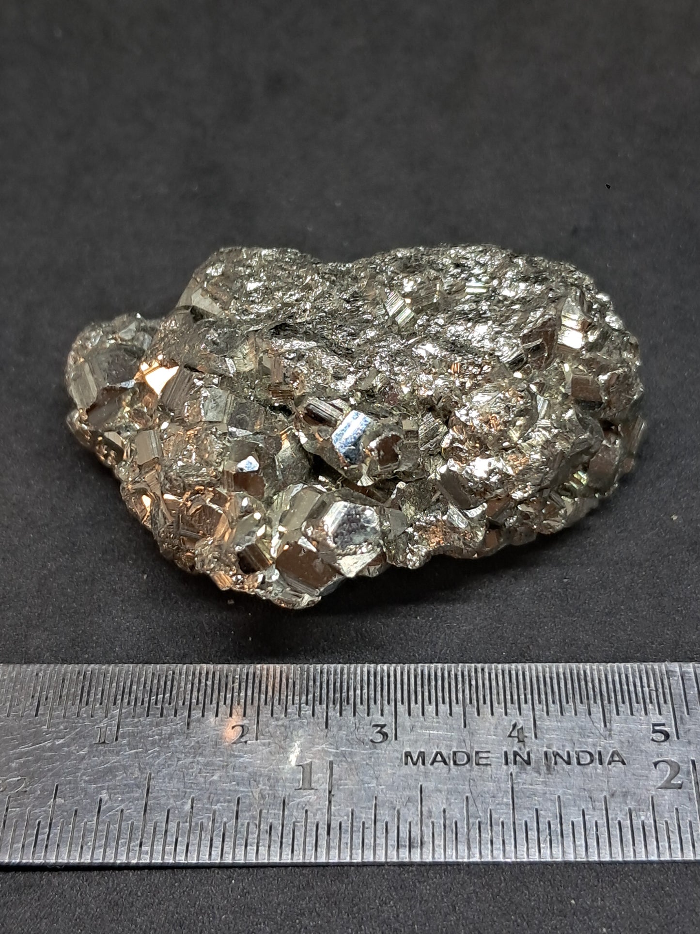Pirita en bruto (Perú) Drusa natural | Ejemplar mineral | Rocas y cristales #PR21