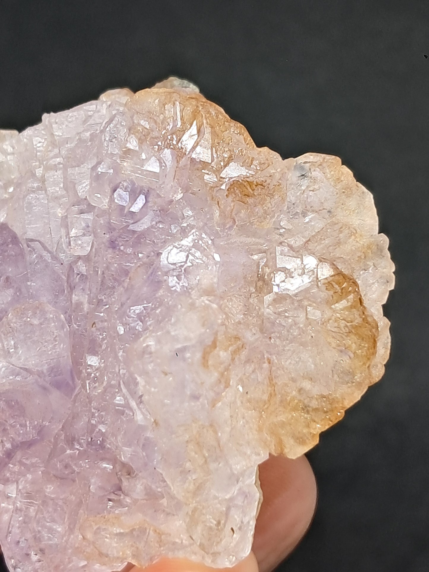 Cúmulo de amatista en cetro con óxido de hierro en forma de panal (Karur) | Cristal en bruto | Piedra natural | Ejemplar mineral n.° KA150