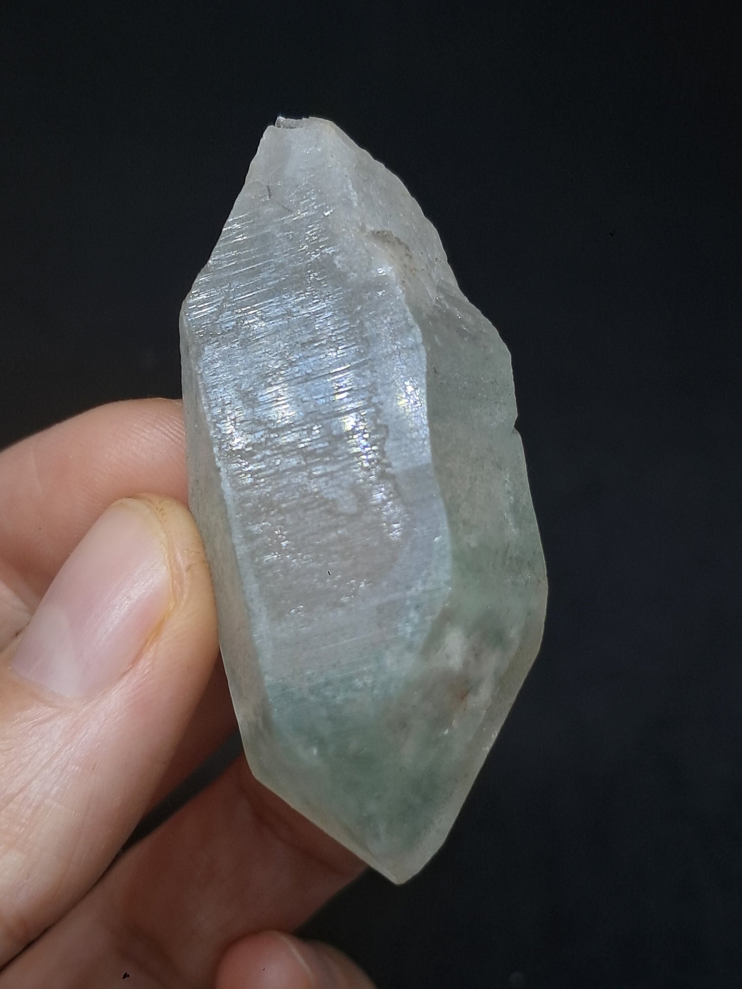 Punta Natural de Cuarzo Fantasma de Clorita (Kullu) | Cristal Chamánico de Jardín #CQ73