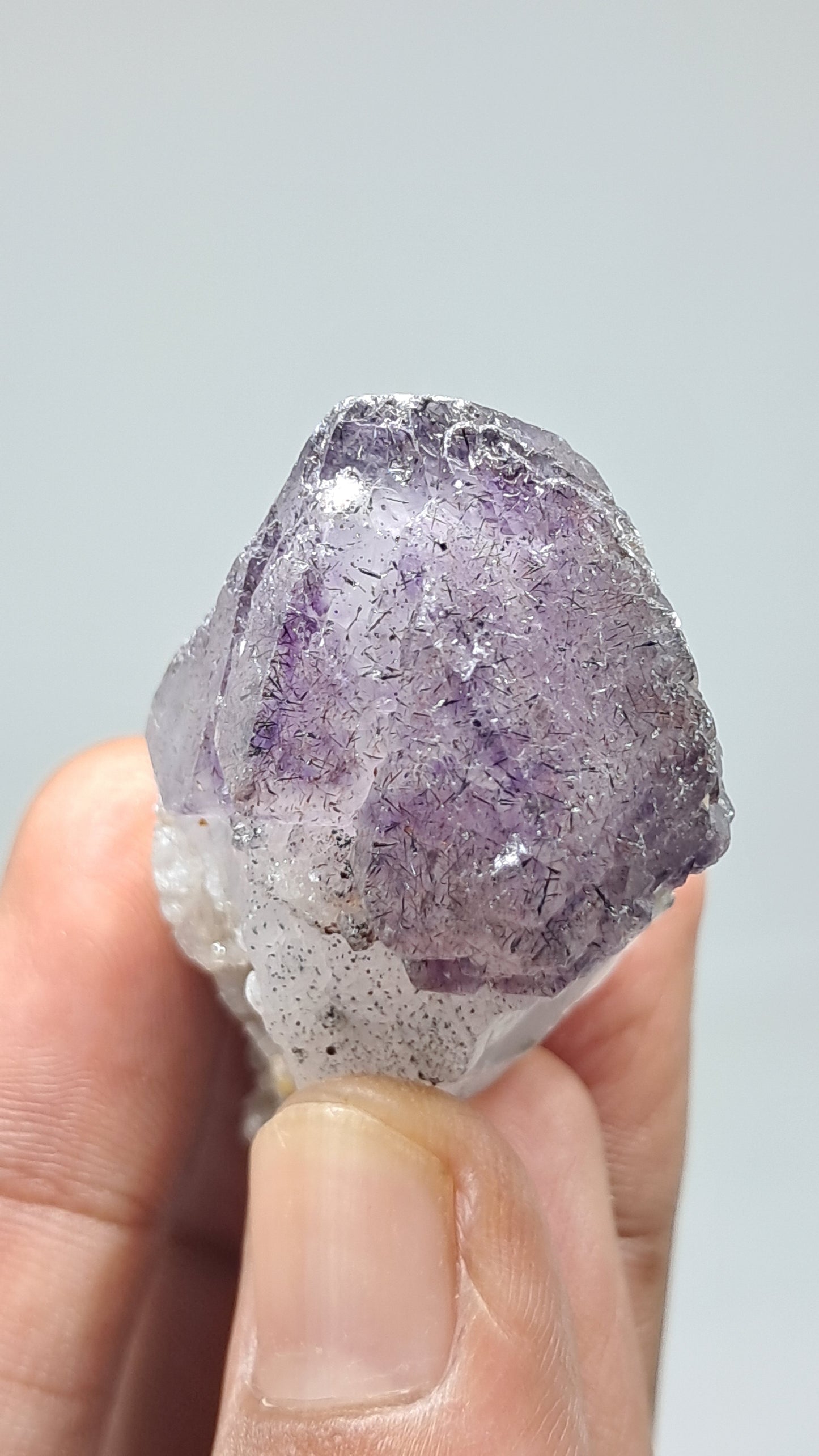 Amatista Elestial sobre Pseudomorfo de Cuarzo | Inclusiones de Hematita Goethita Rutilo | Cristal Natural | Muestra Mineral #KA192