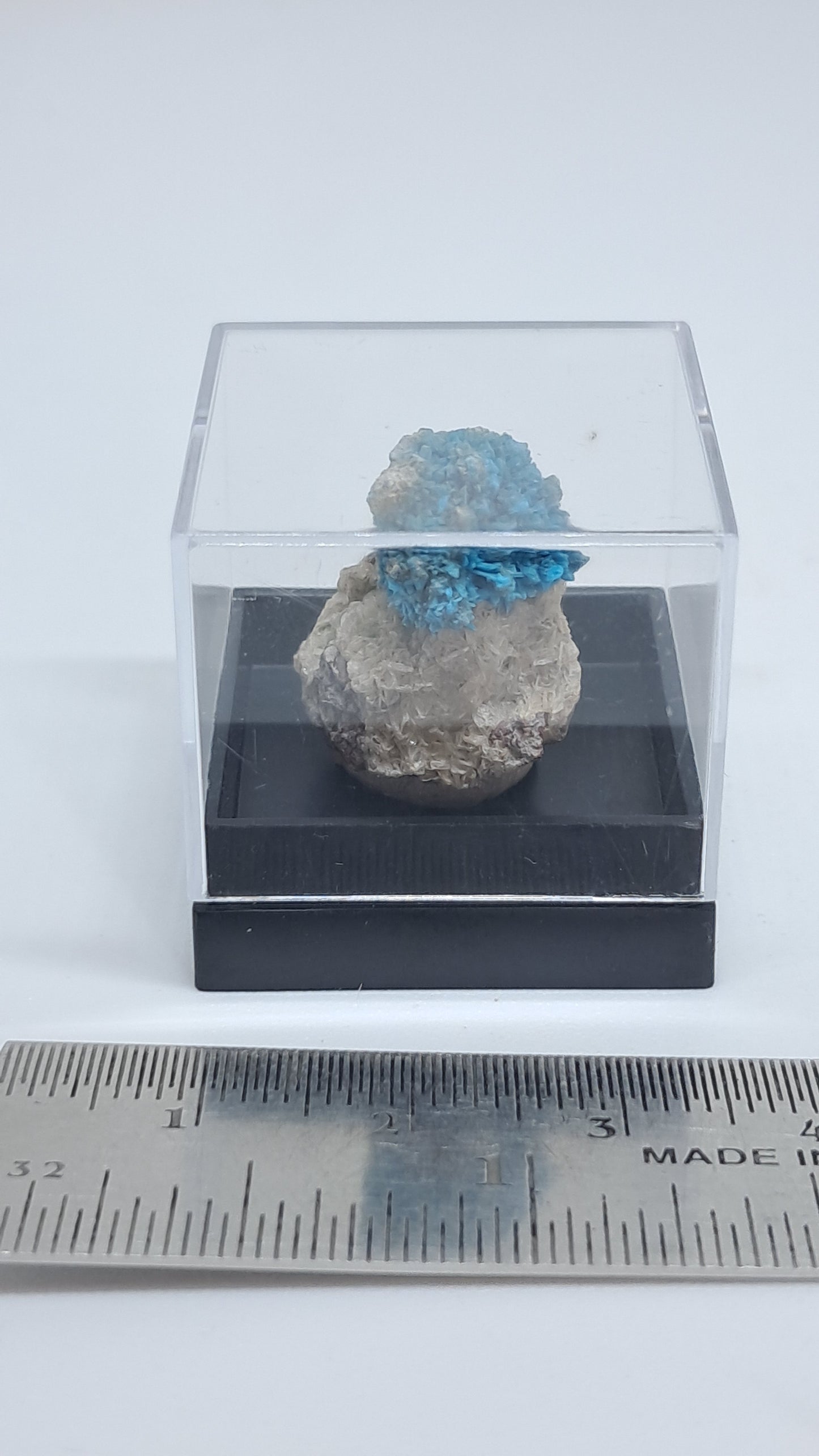 Pentagonita en matriz de Heulandita (Wagholi) Cristal en bruto | Piedra natural | Ejemplar de mineral raro #CV70