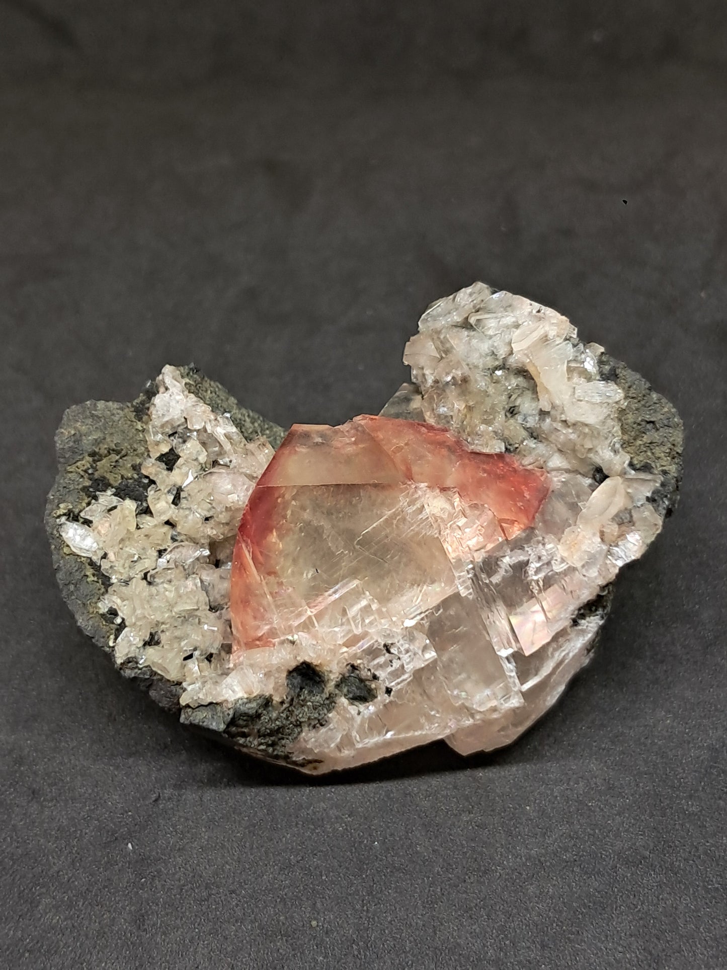 Calcita frambuesa mohosa *Hallazgo raro* (Pithampur) Cristal natural | Piedra en bruto | Muestra mineral #CA32