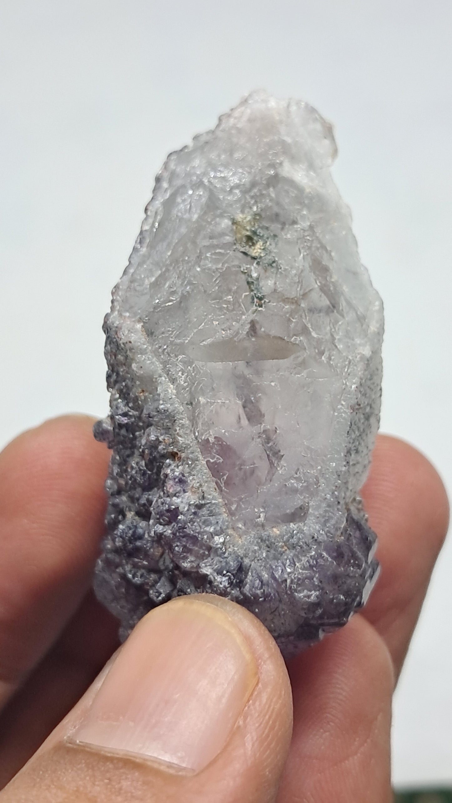 Amatista Elestial sobre Pseudomorfo de Cuarzo | Inclusiones de Hematita Goethita Rutilo | Cristal Natural | Muestra Mineral #KA192