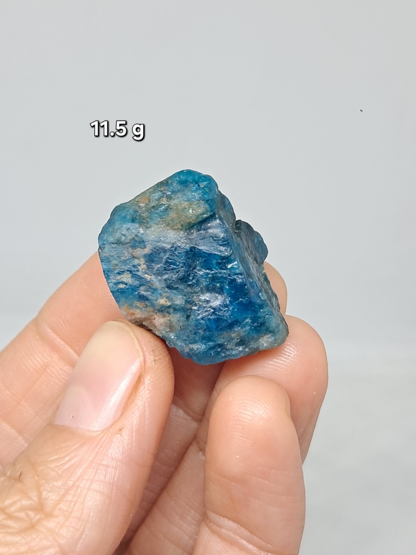 Apatita azul cristalina en bruto (Madagascar) Piedra natural n.° AP6