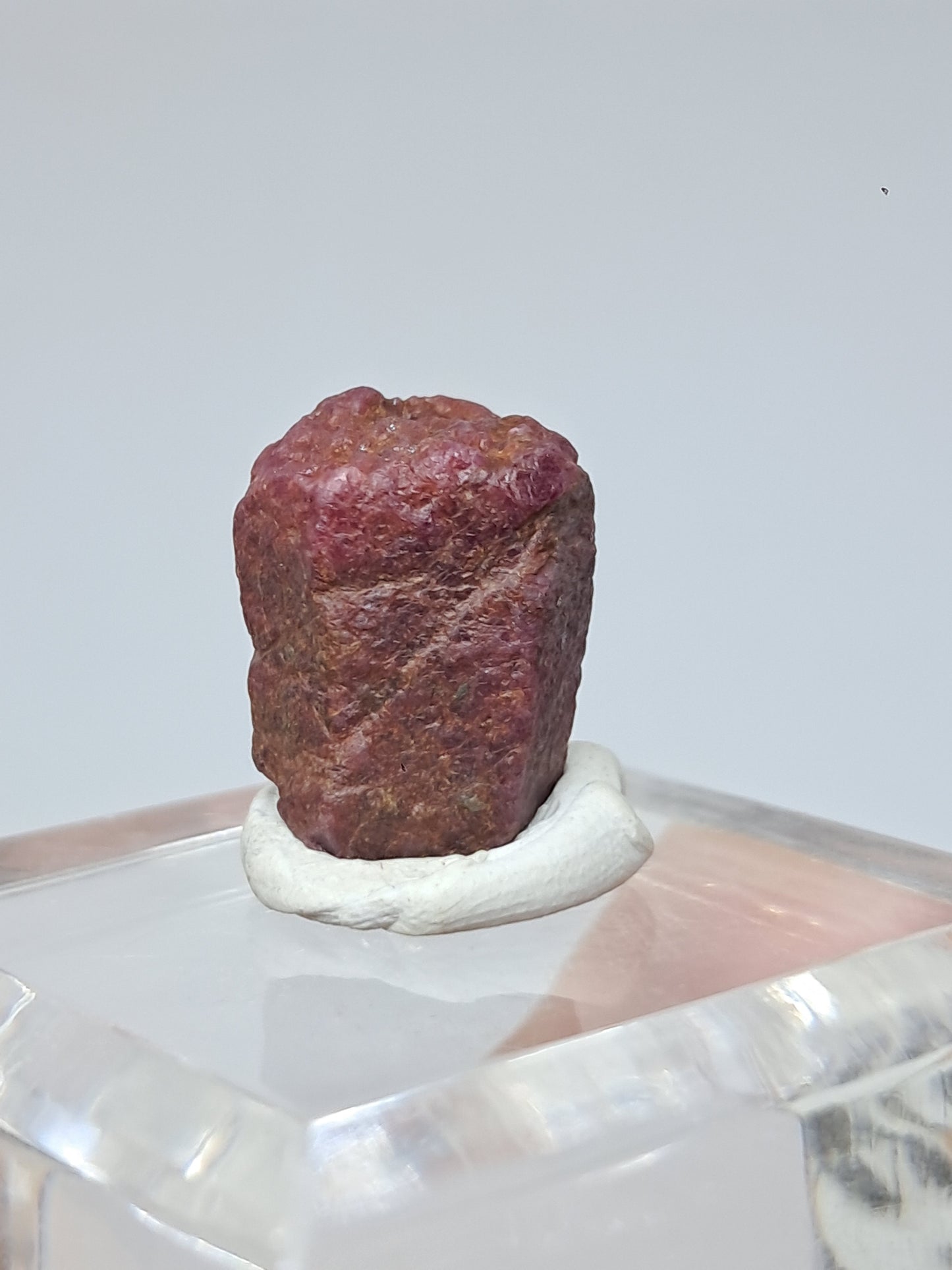 Cristal de rubí en bruto (Tamil Nadu) Piedra natural | Muestra de mineral #RB34